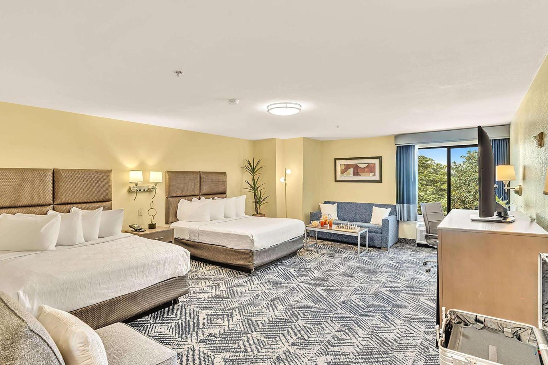 Best Western Plus Lewisville Flower Mound photo 2