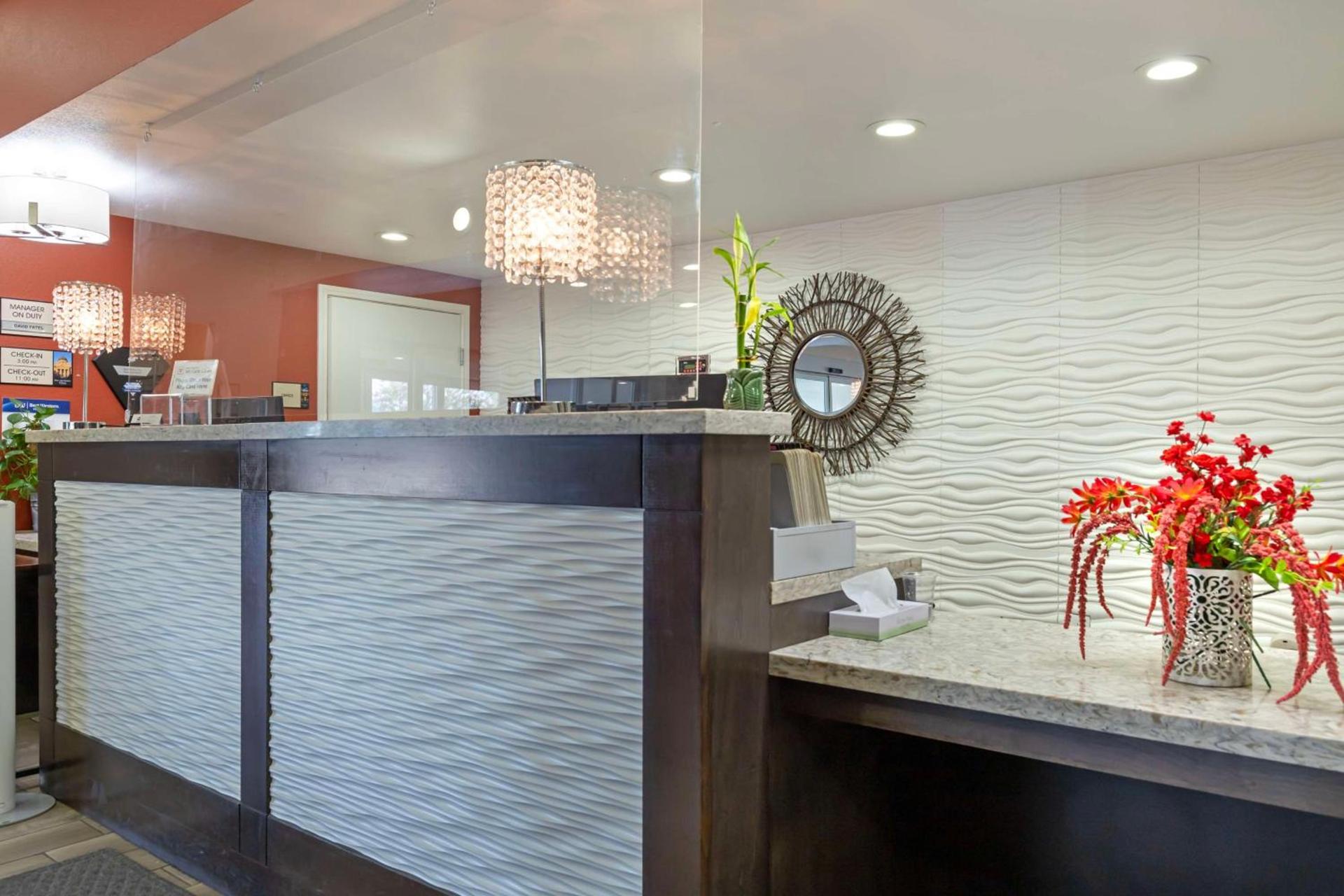 Best Western Plus Downtown North photo 8