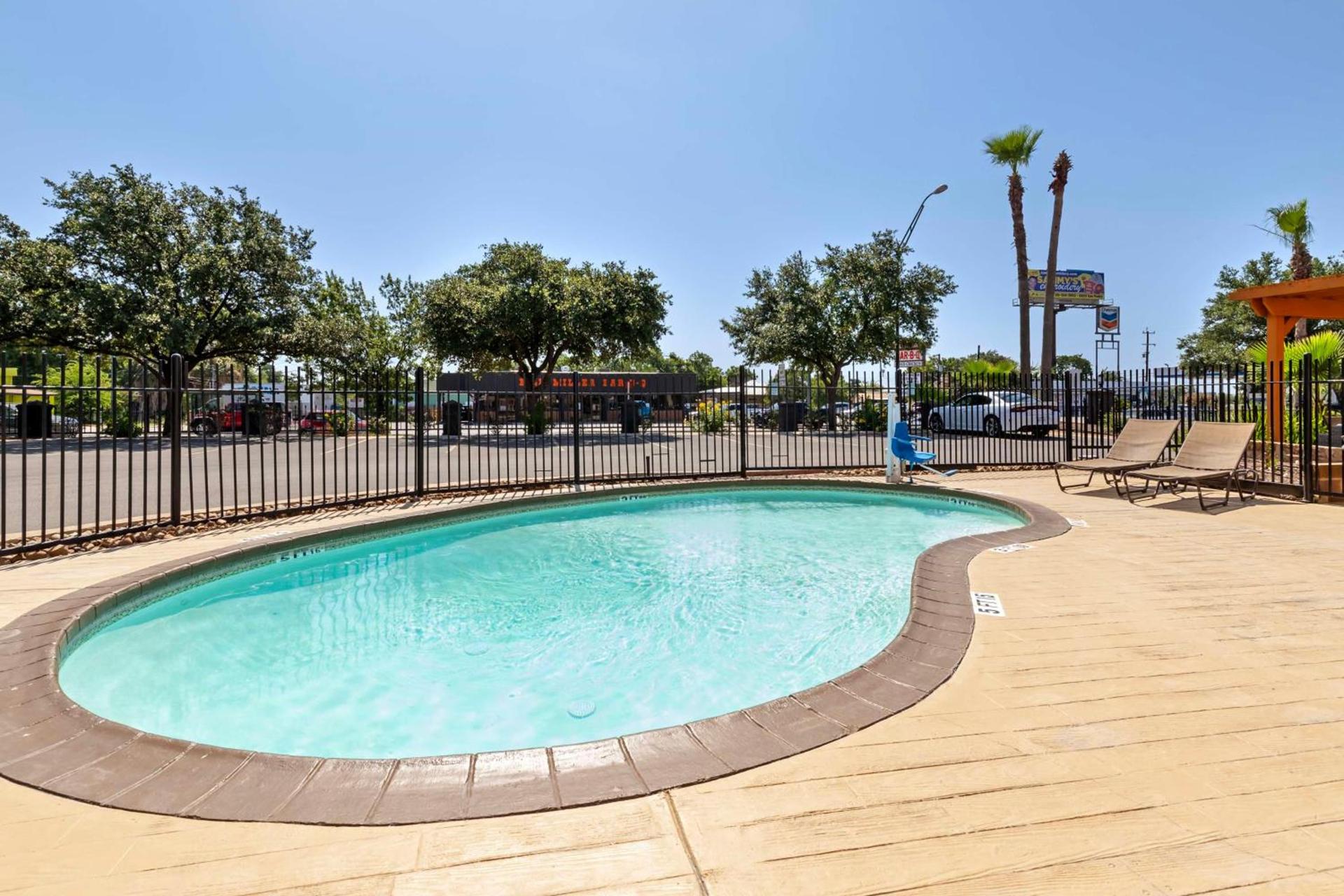 Best Western Plus Downtown North photo 30