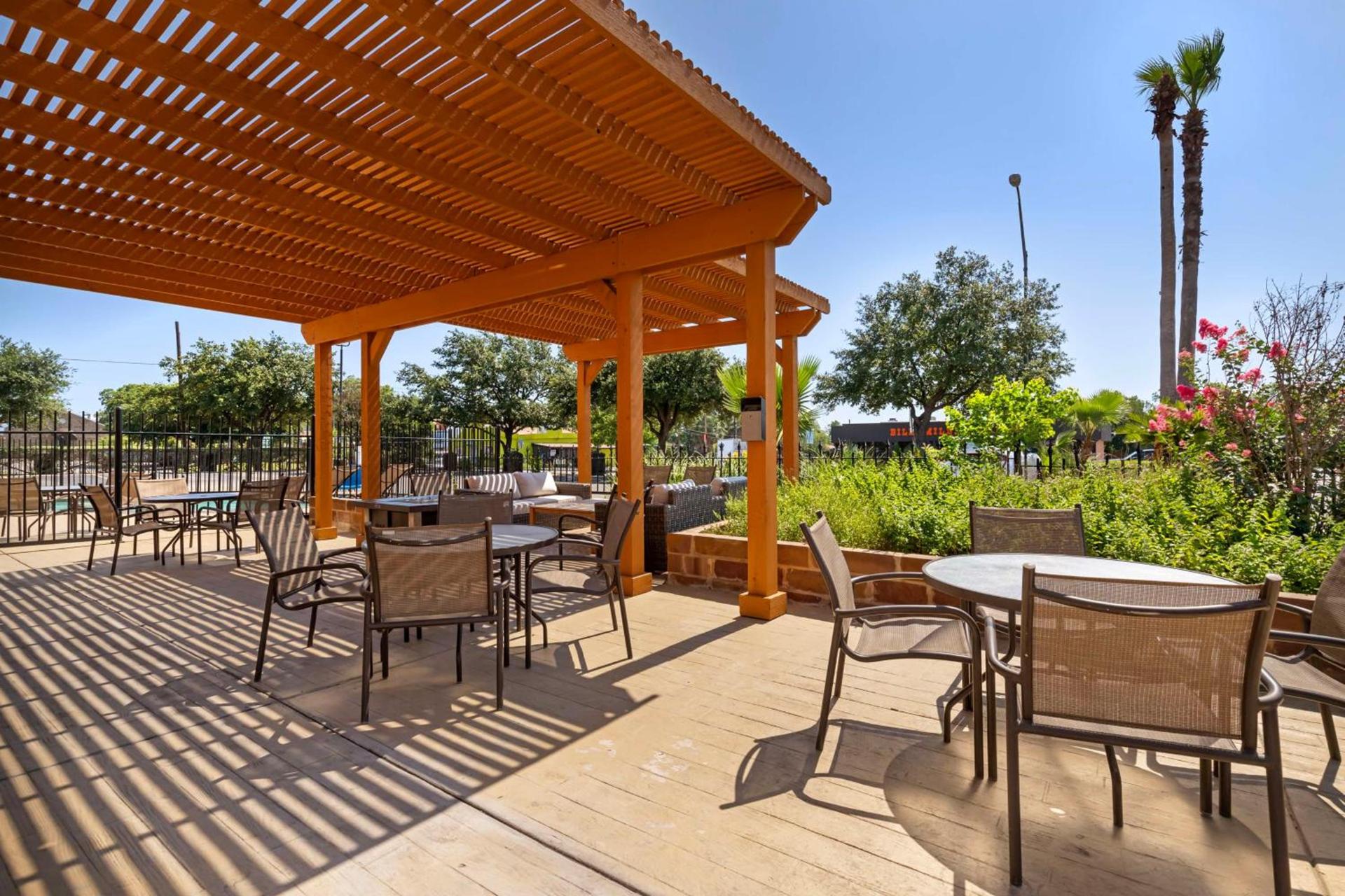 Best Western Plus Downtown North photo 35