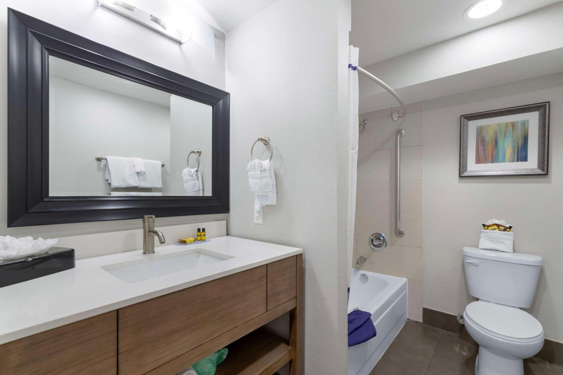 Best Western Plus Downtown North photo 15