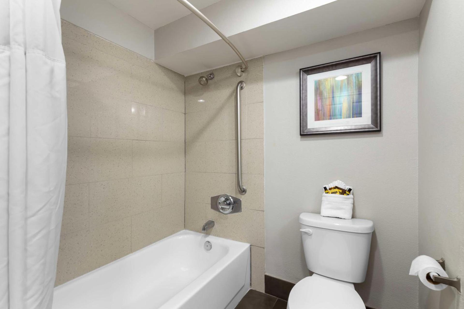 Best Western Plus Downtown North photo 19