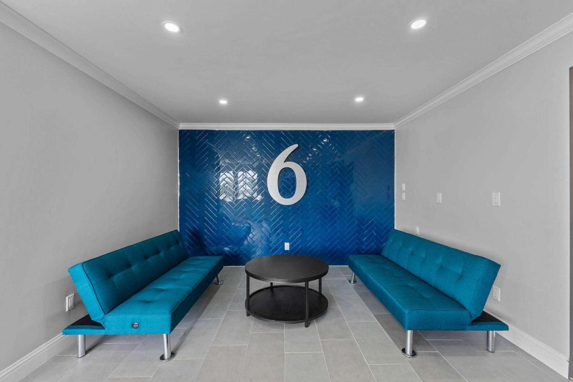 Motel 6 Brighton CO Denver Northeast photo 2