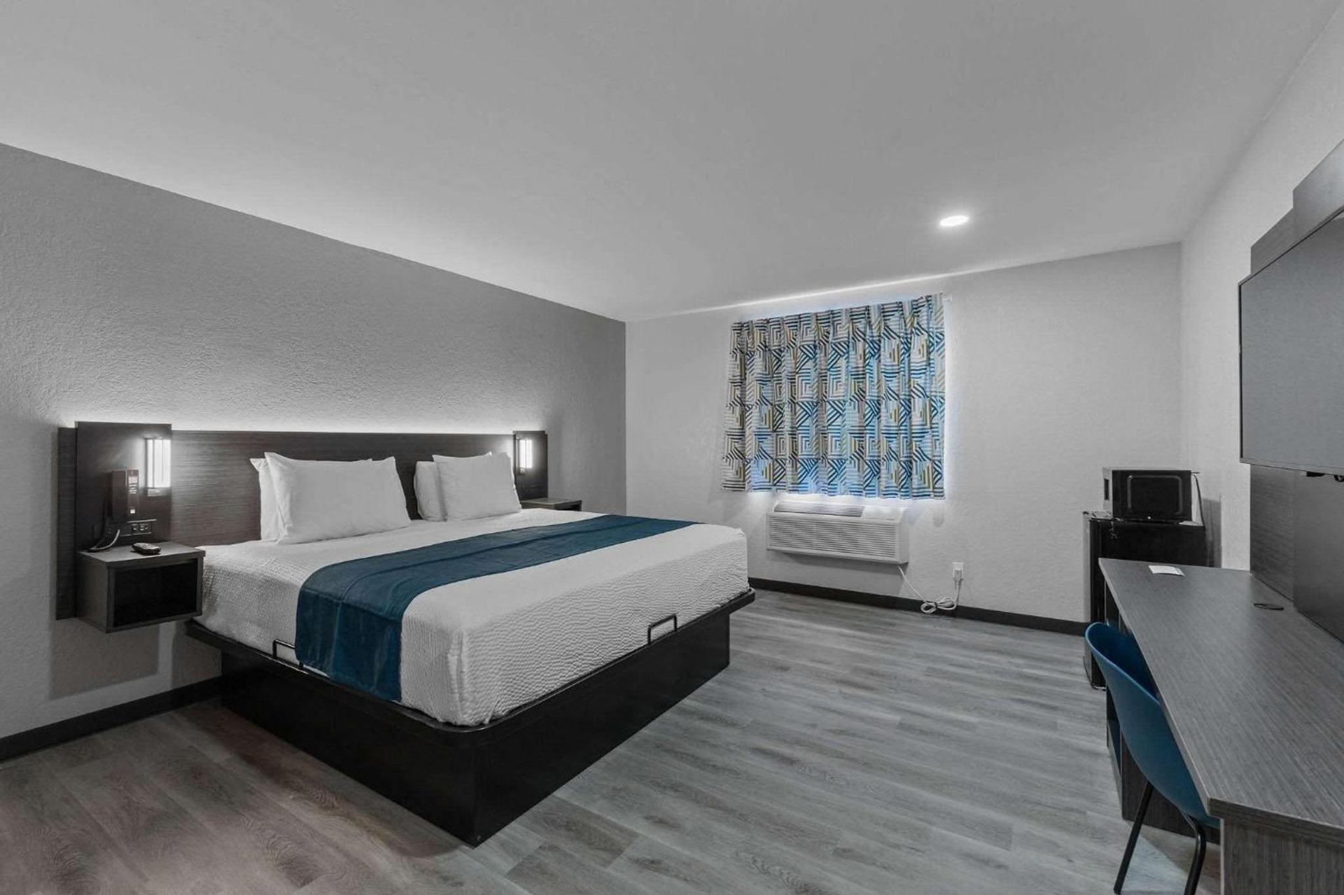 Motel 6 Brighton CO Denver Northeast photo 31