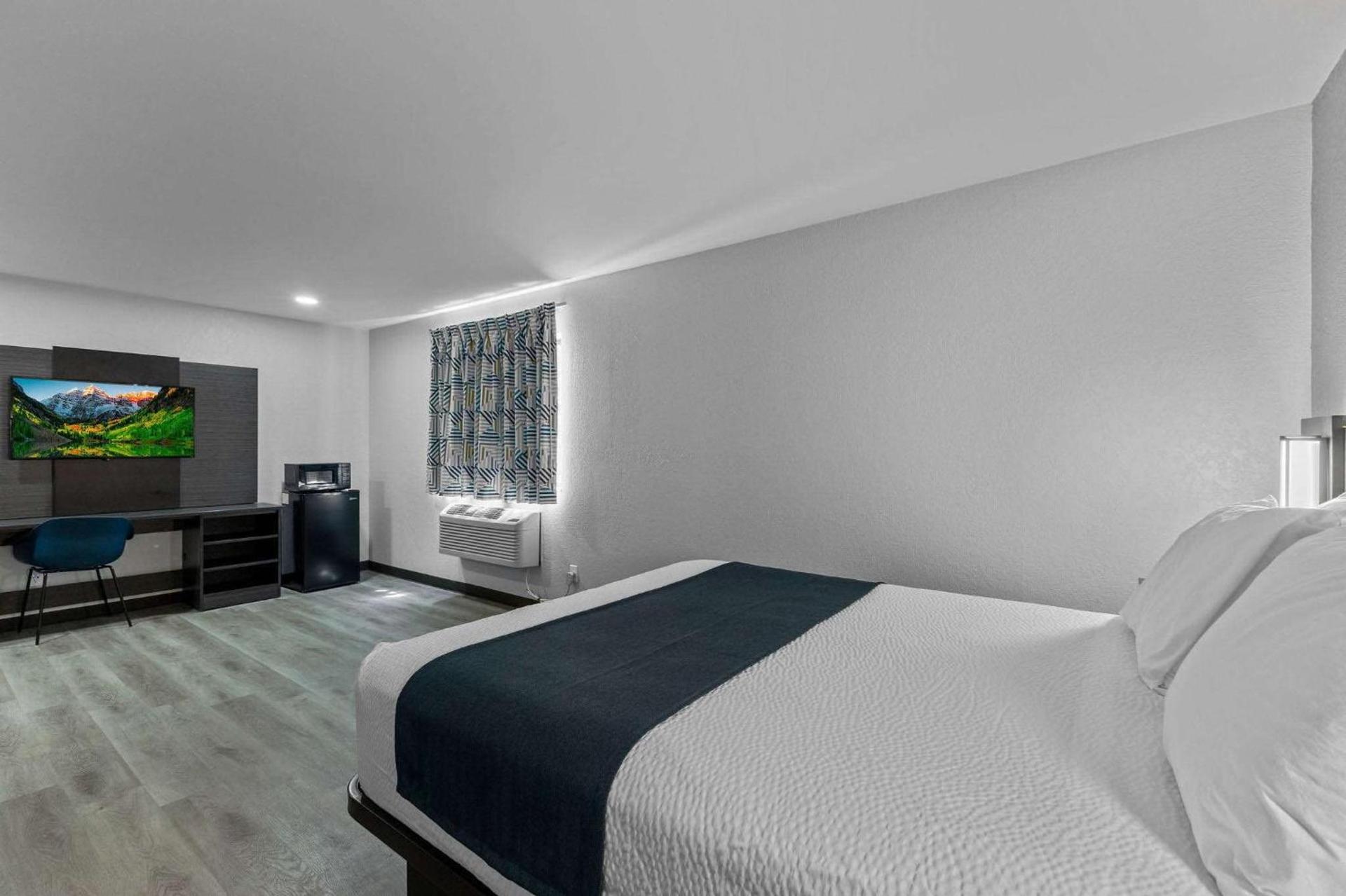 Motel 6 Brighton CO Denver Northeast photo 18