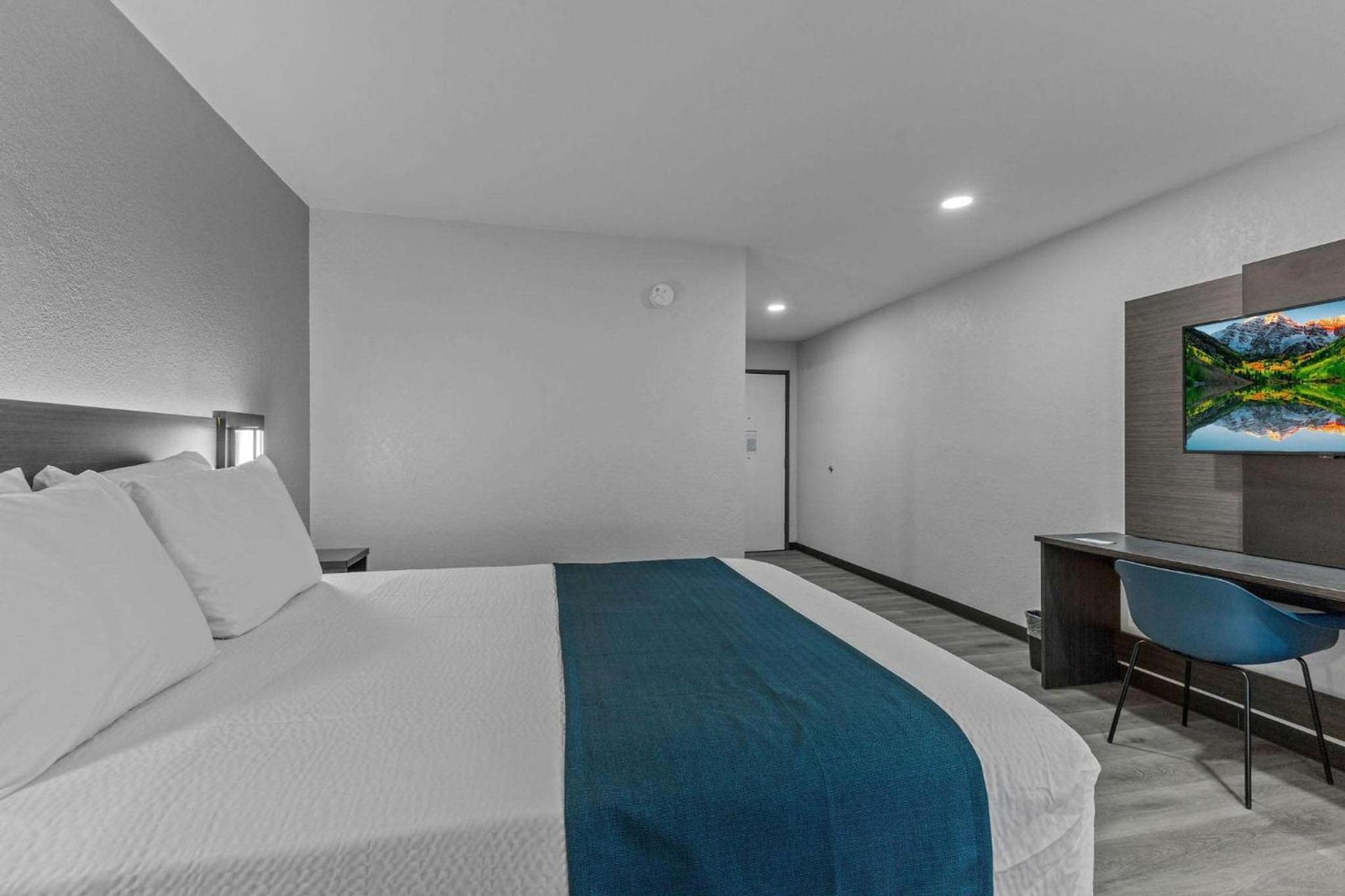 Motel 6 Brighton CO Denver Northeast photo 25