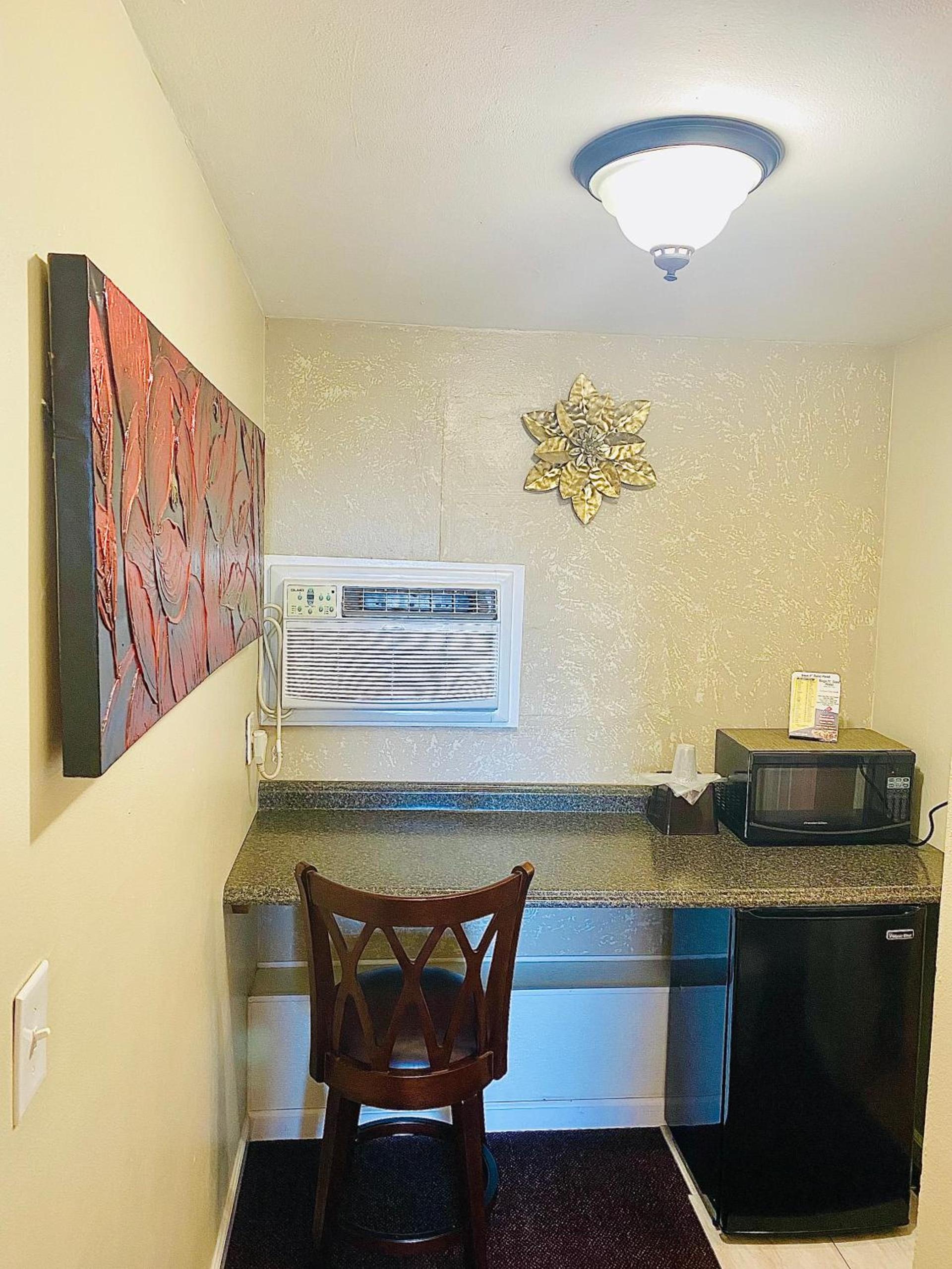 Sage N Sand Motel photo 37