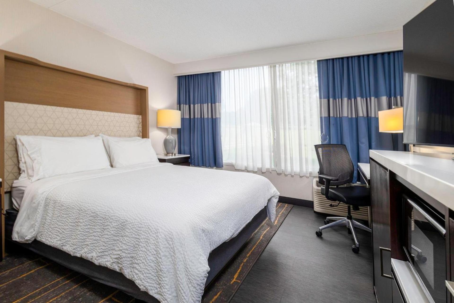 Holiday Inn Weirton-Steubenville Area photo 33