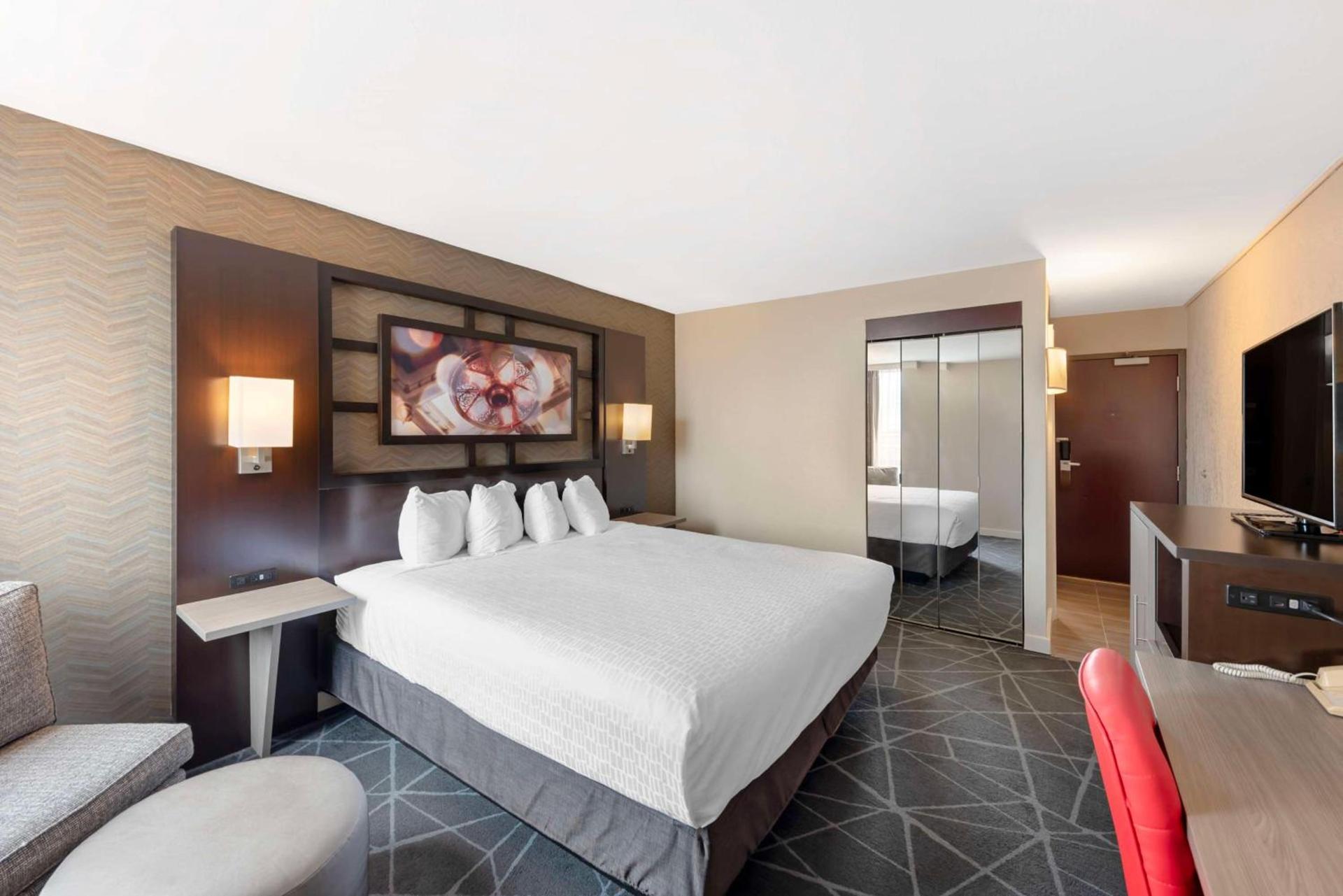 Best Western Plus Austin Central photo 11