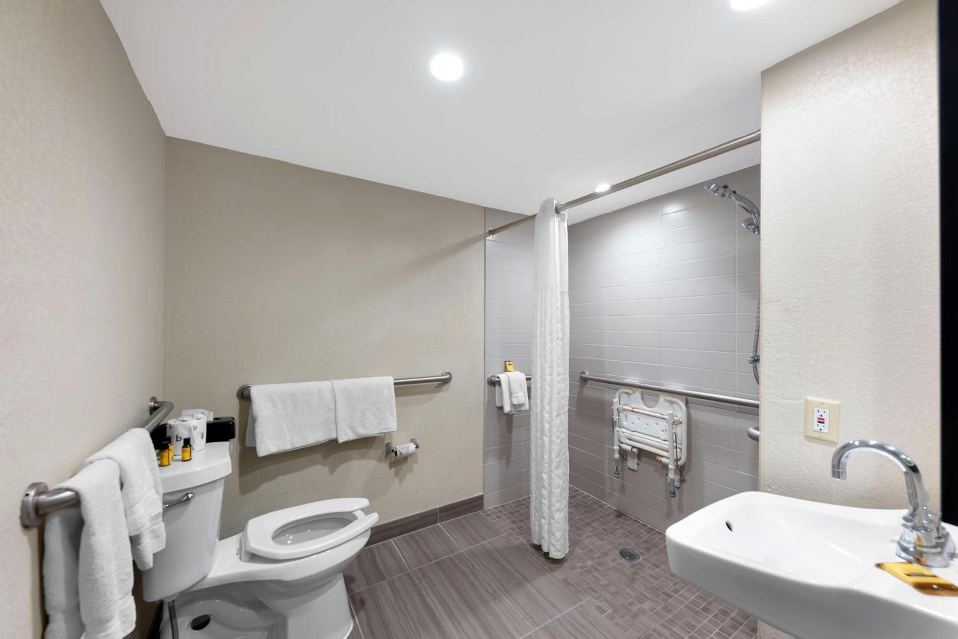 Best Western Plus Austin Central photo 27