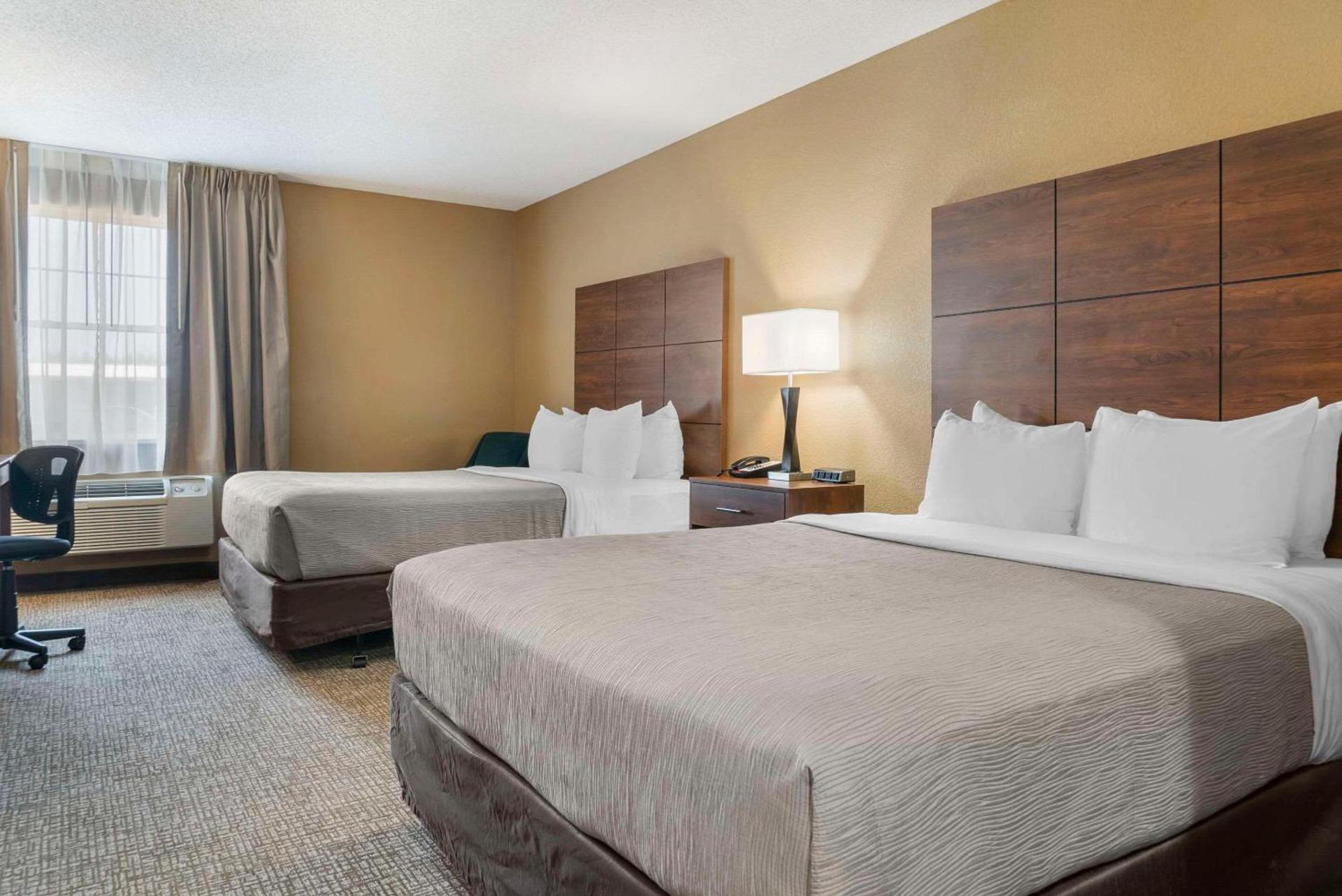 Quality Inn & Suites Manistique photo 26