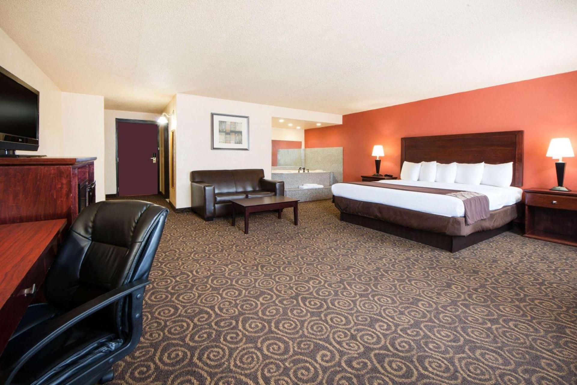 Travelodge by Wyndham Enid photo 8