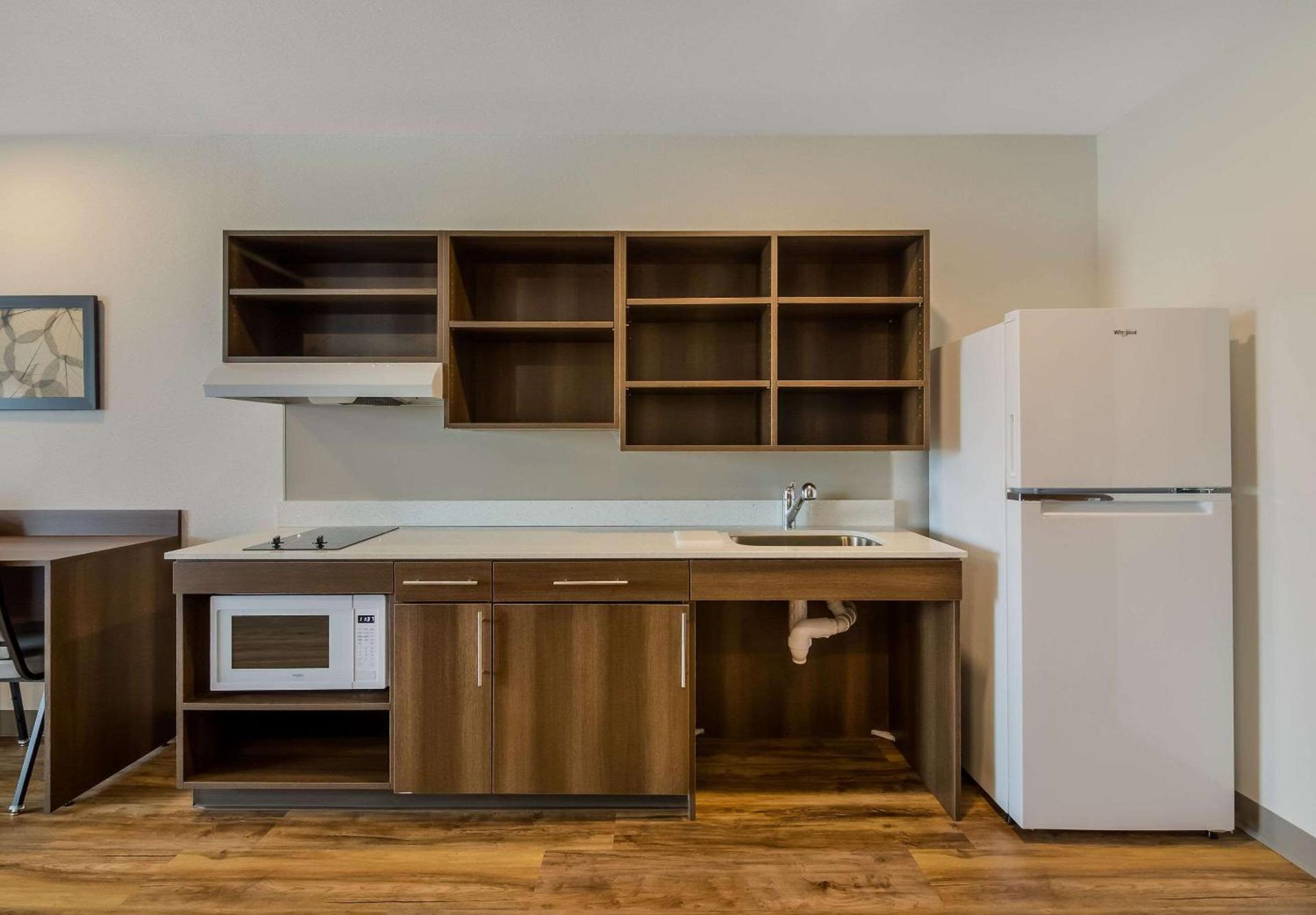 WoodSpring Suites Roanoke photo 10