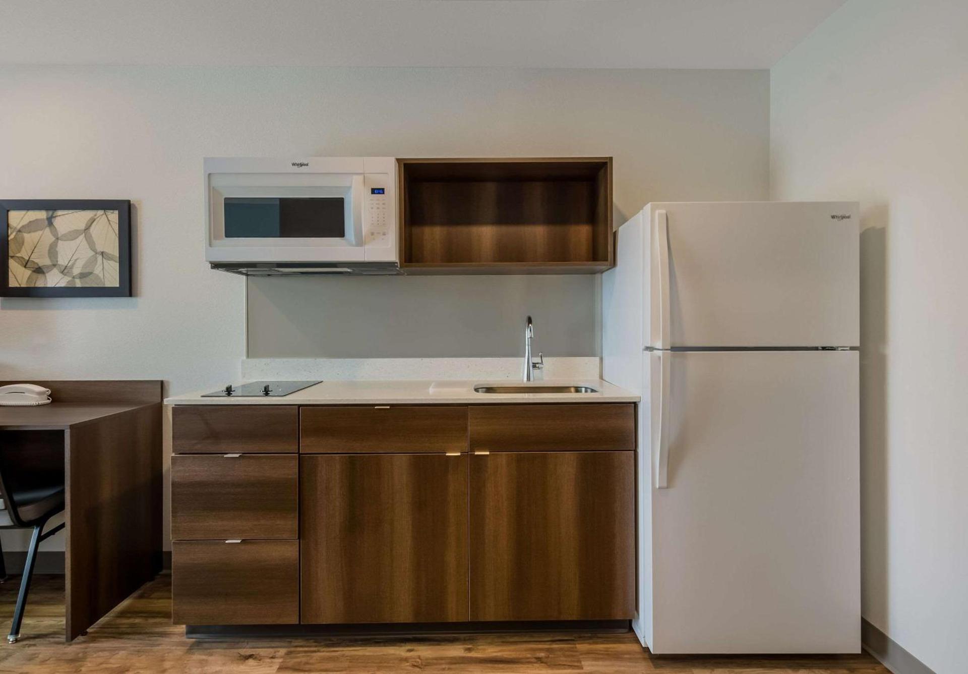 WoodSpring Suites Roanoke photo 29