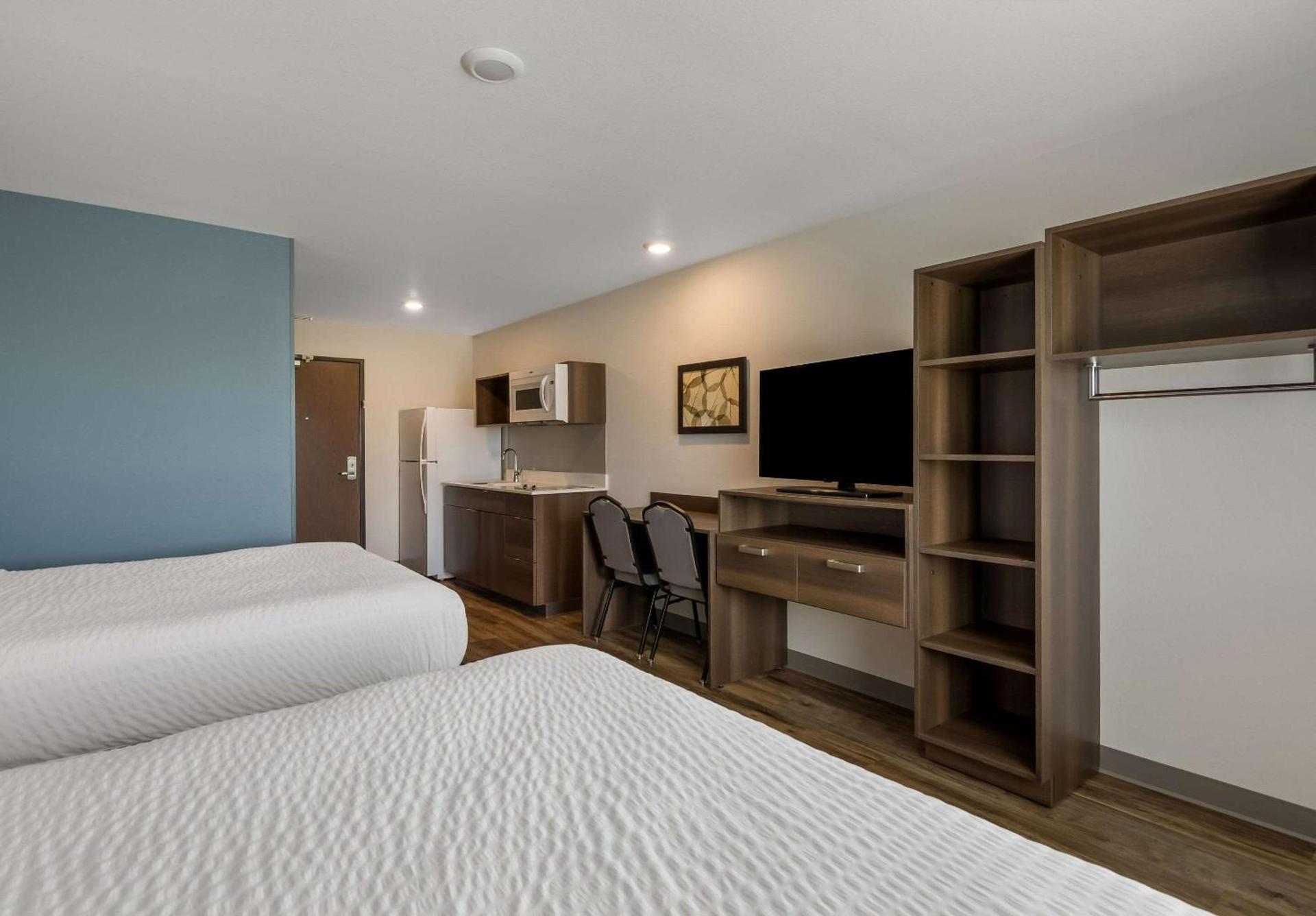 WoodSpring Suites Roanoke photo 27