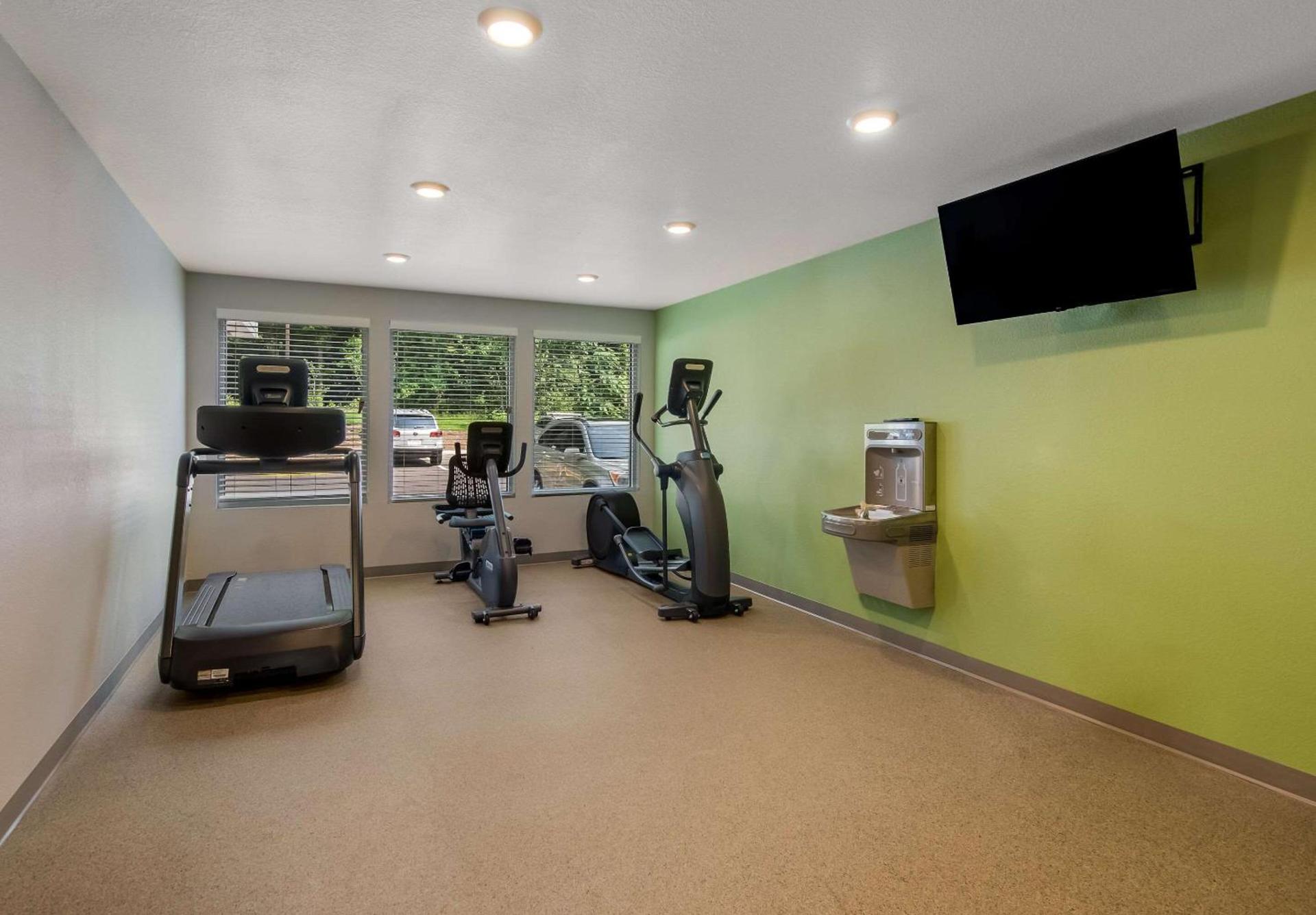 WoodSpring Suites Roanoke photo 28