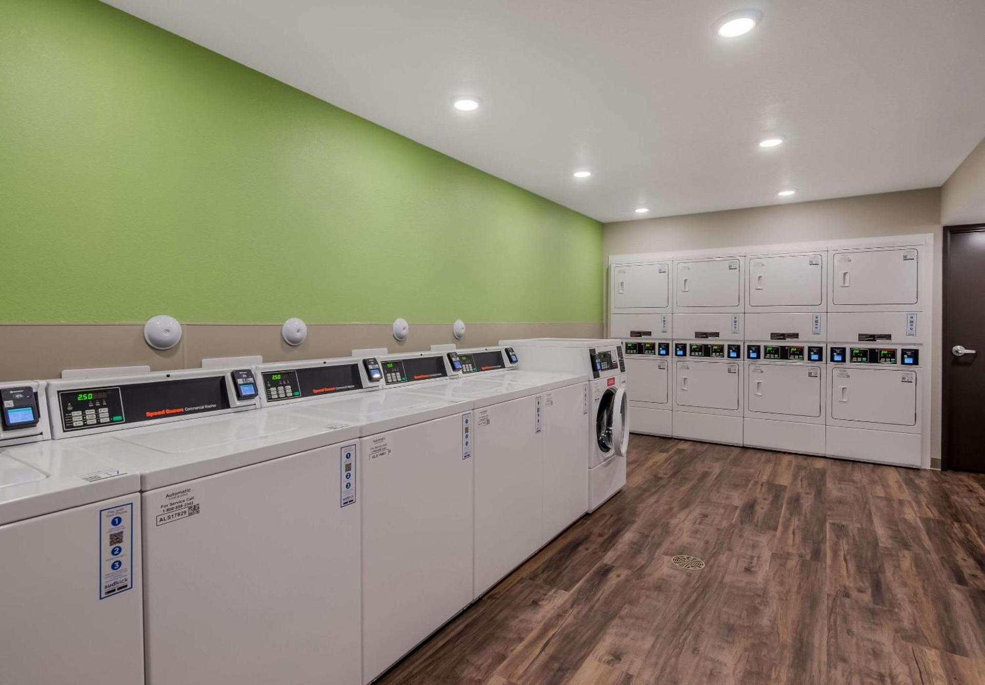 WoodSpring Suites Roanoke photo 30