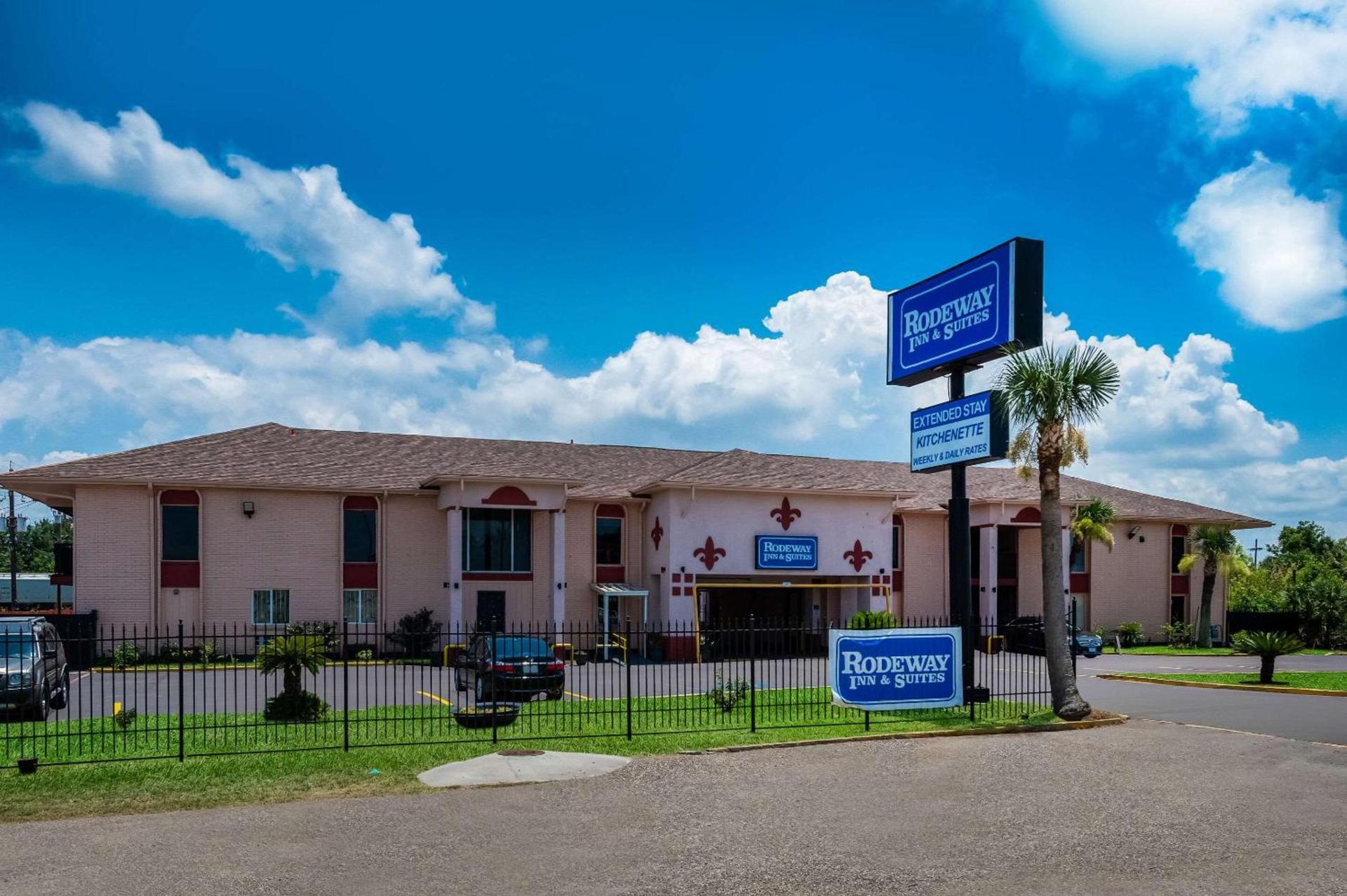 Relax Inn & Suites photo 11