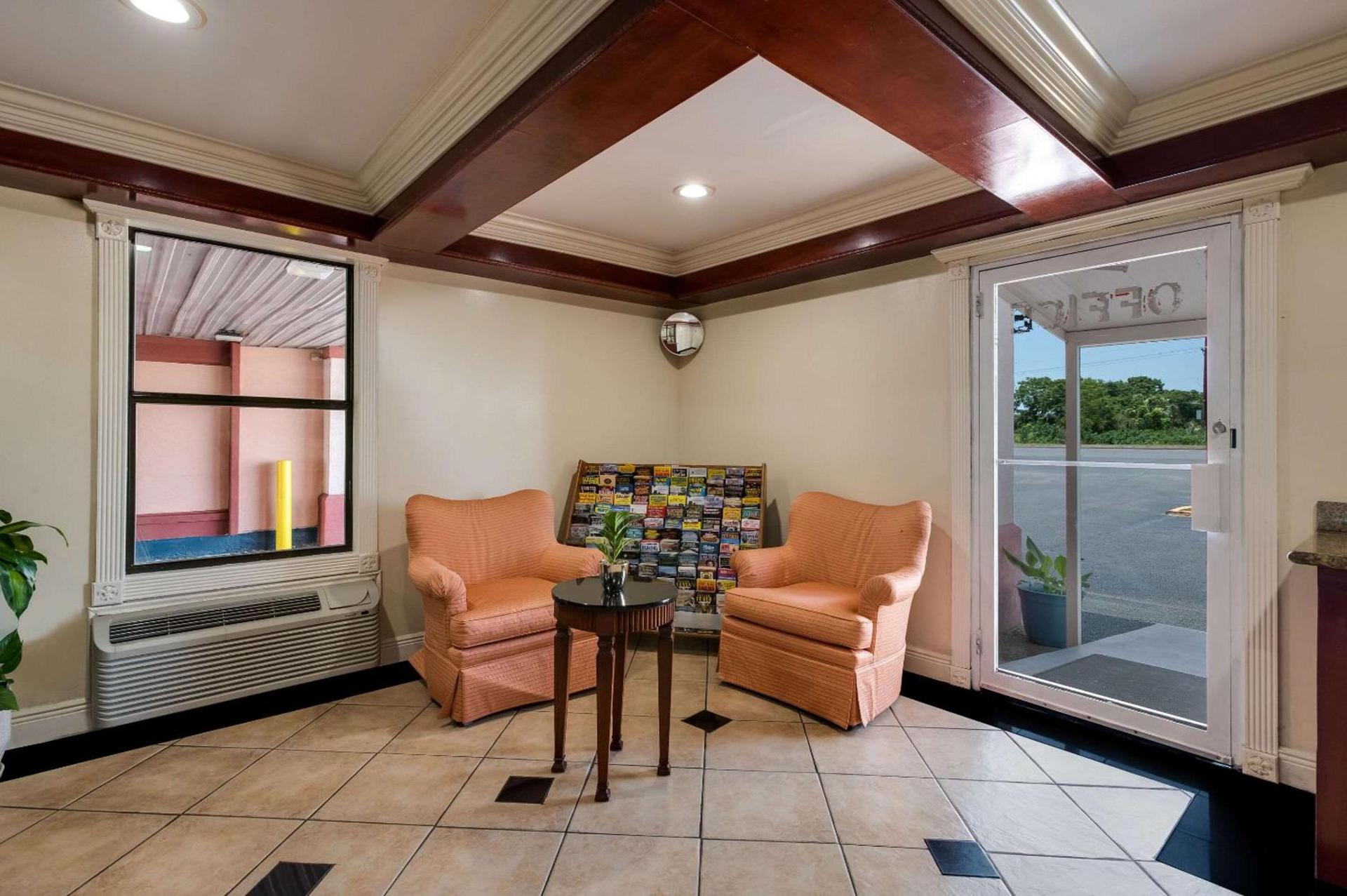 Relax Inn & Suites photo 15