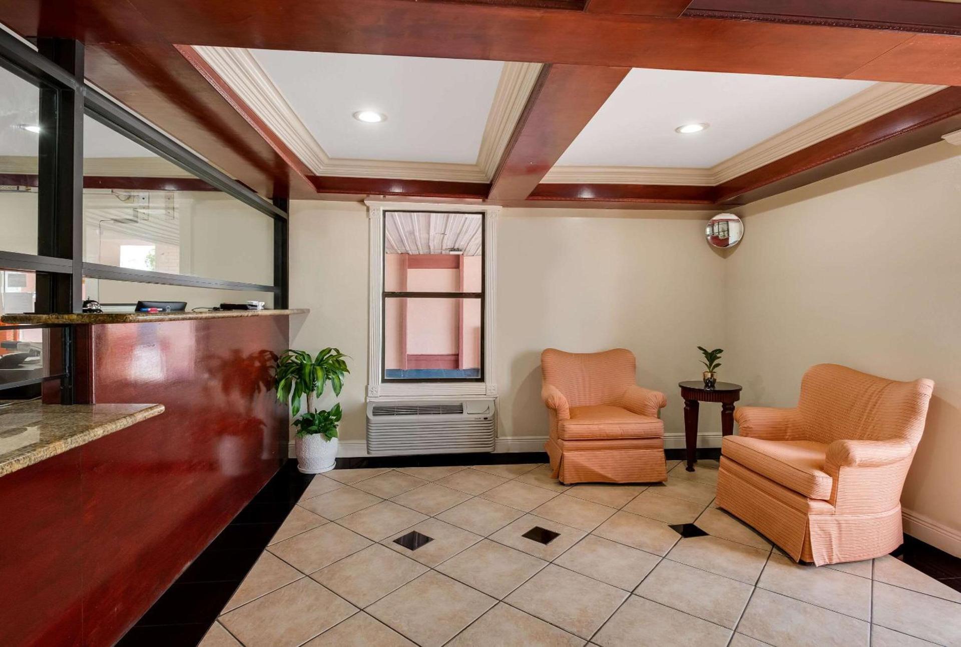 Relax Inn & Suites photo 16
