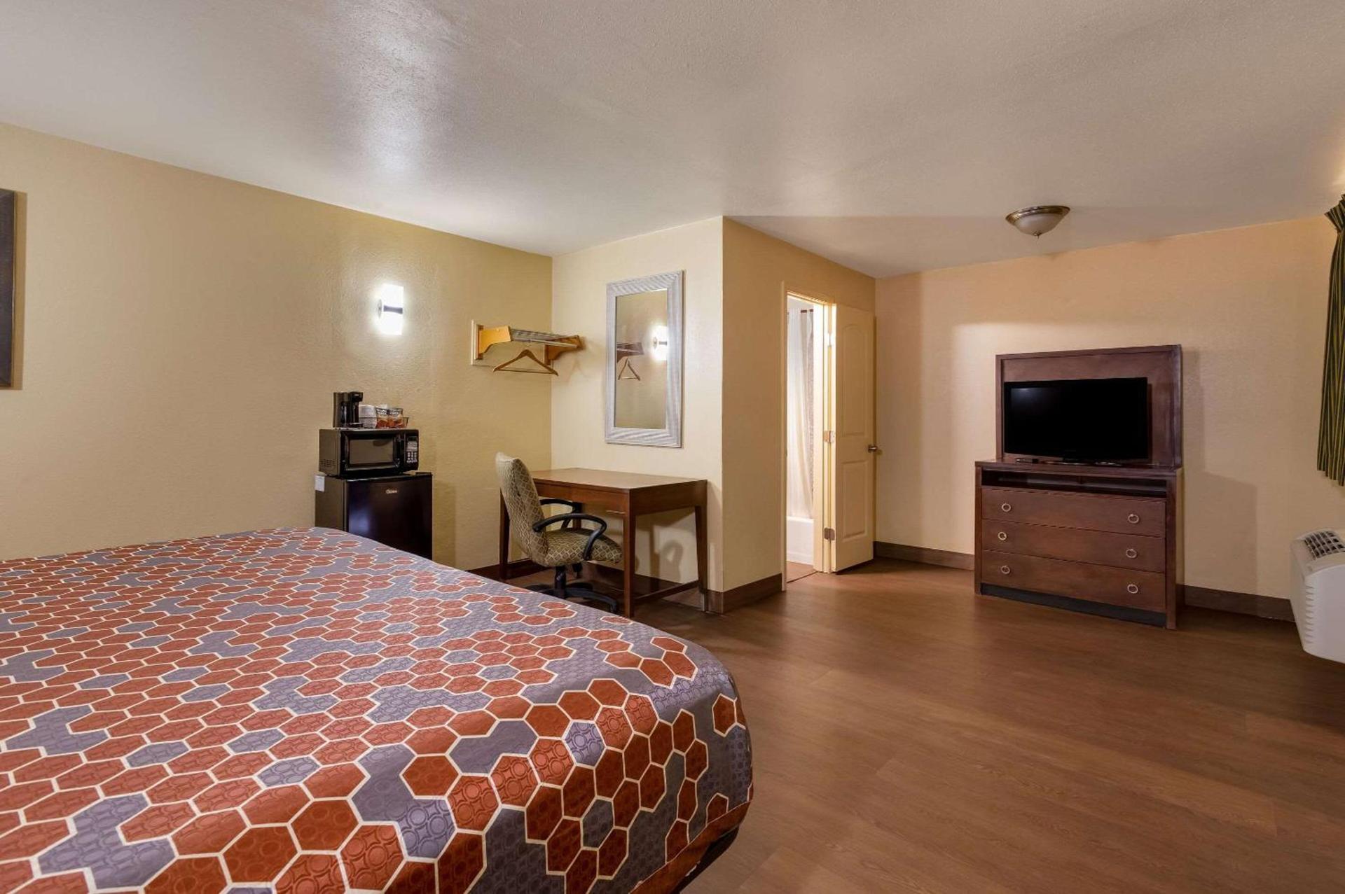 Relax Inn & Suites photo 28