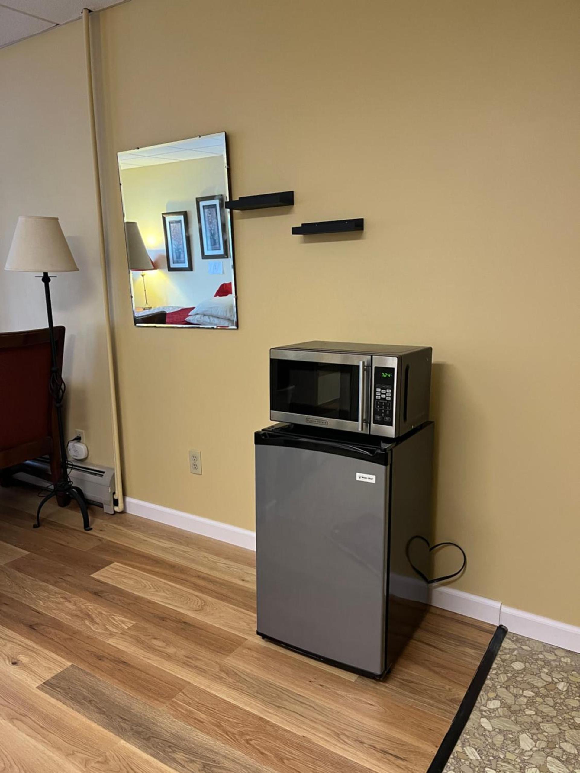 Vinehurst Inn & Suites photo 54