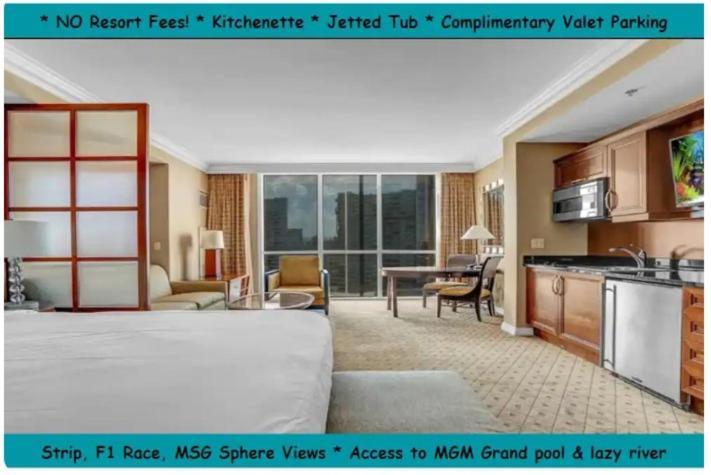 Signature MGM Suite with Strip and Sphere View photo 49