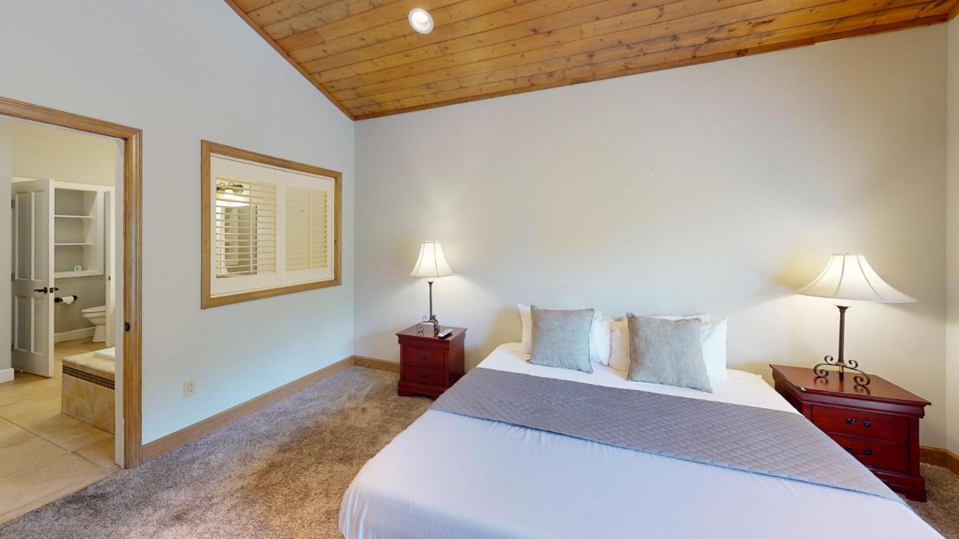 Viewpoint Condominiums photo 45