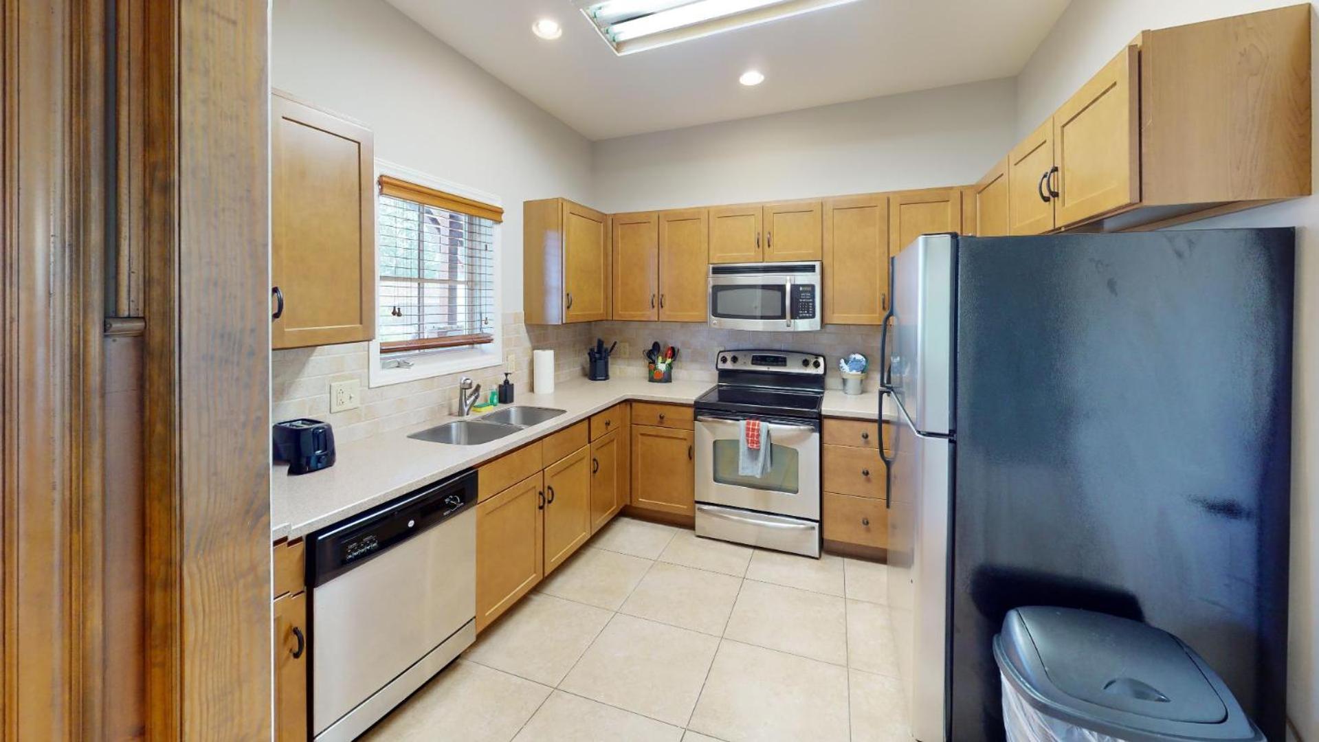 Viewpoint Condominiums photo 79