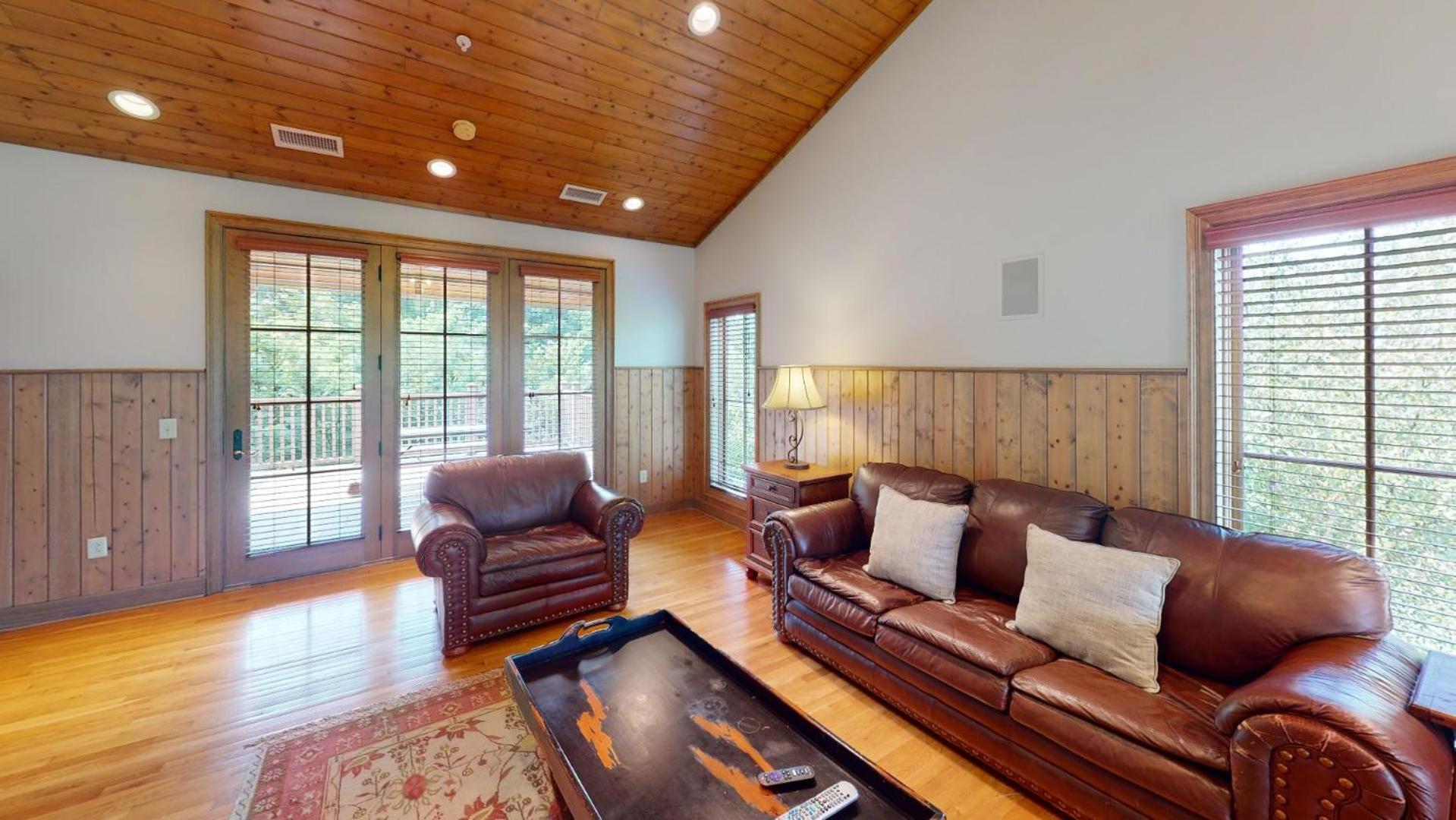 Viewpoint Condominiums photo 76