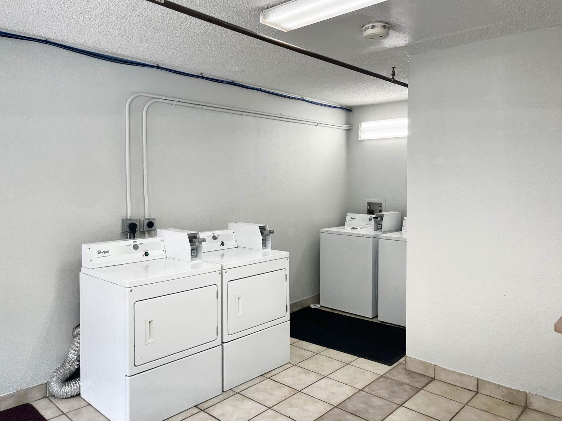 Studio 6 Suites Dayton OH Englewood photo 3