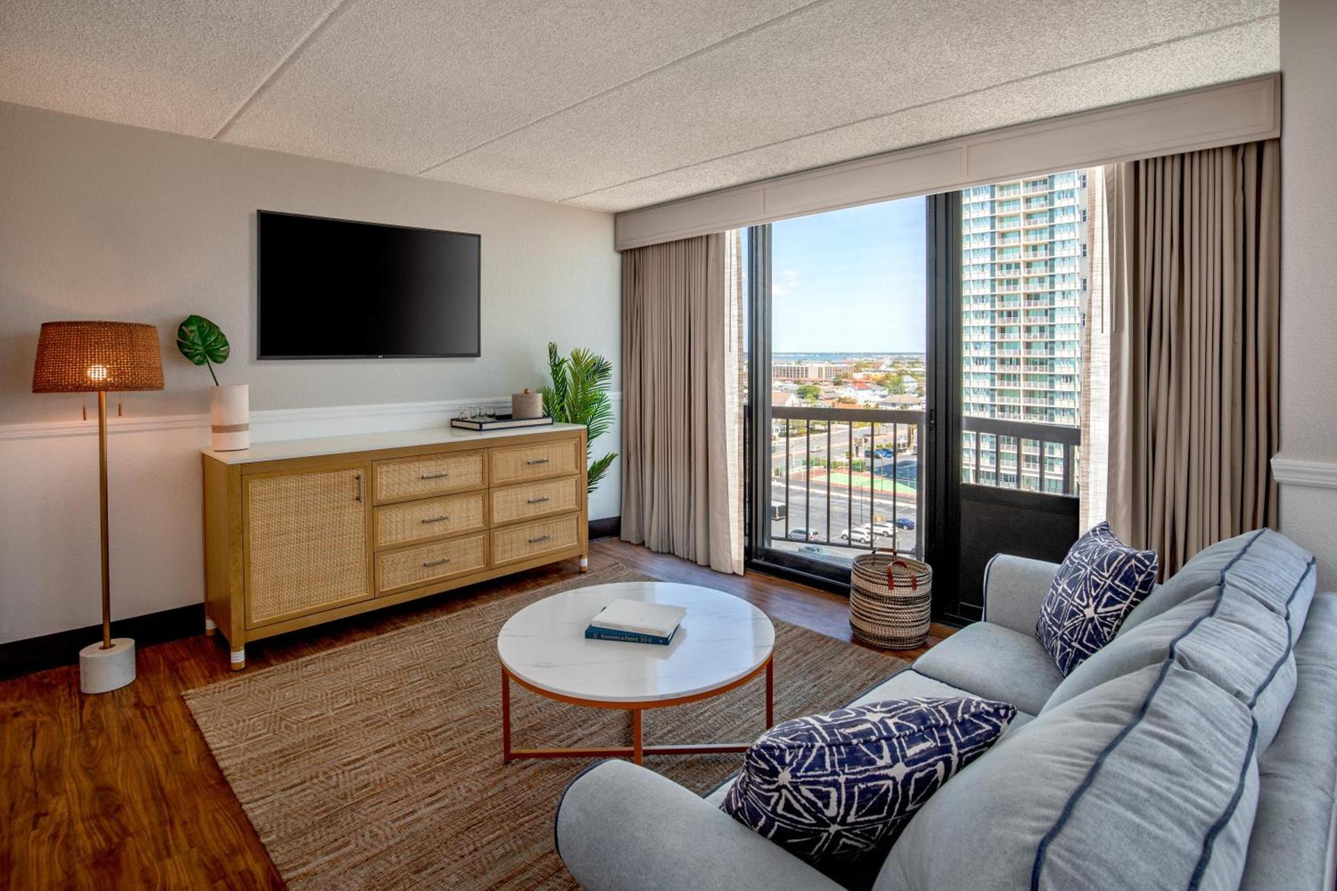 Ashore Oceanfront Hotel by Marriott photo 9