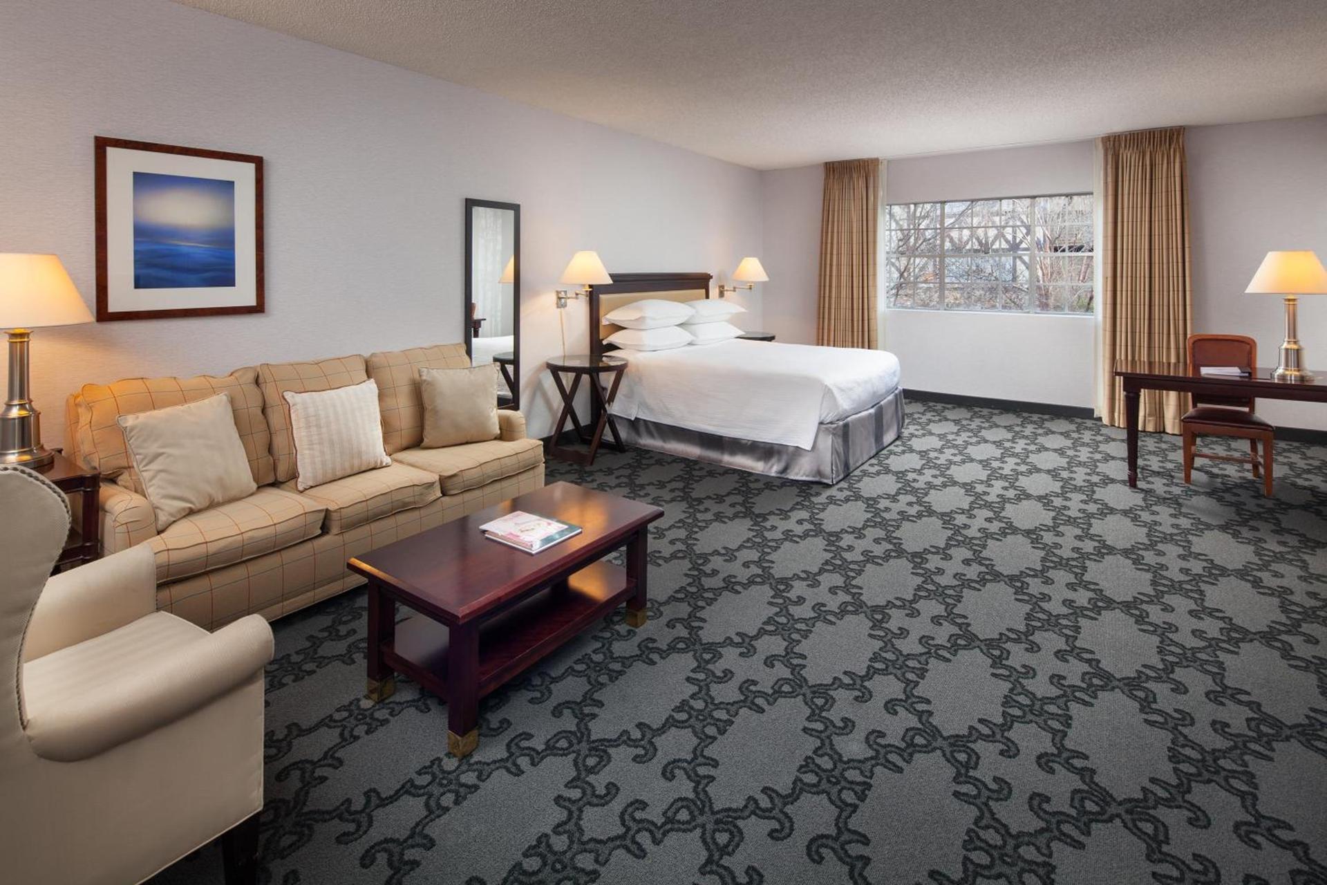 Anaheim Majestic Garden Hotel photo 2