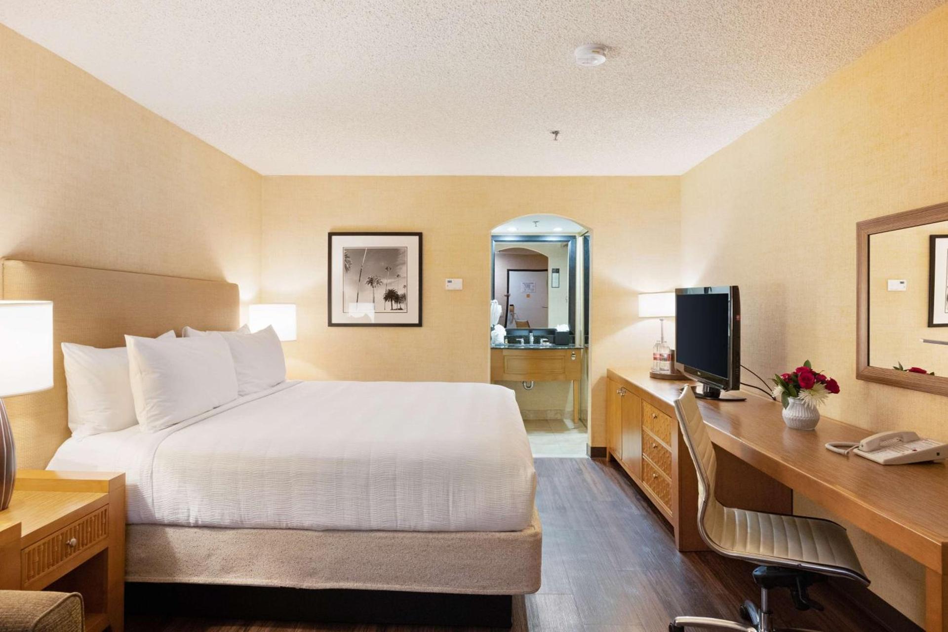 Best Western Plus Las Brisas Hotel photo 3