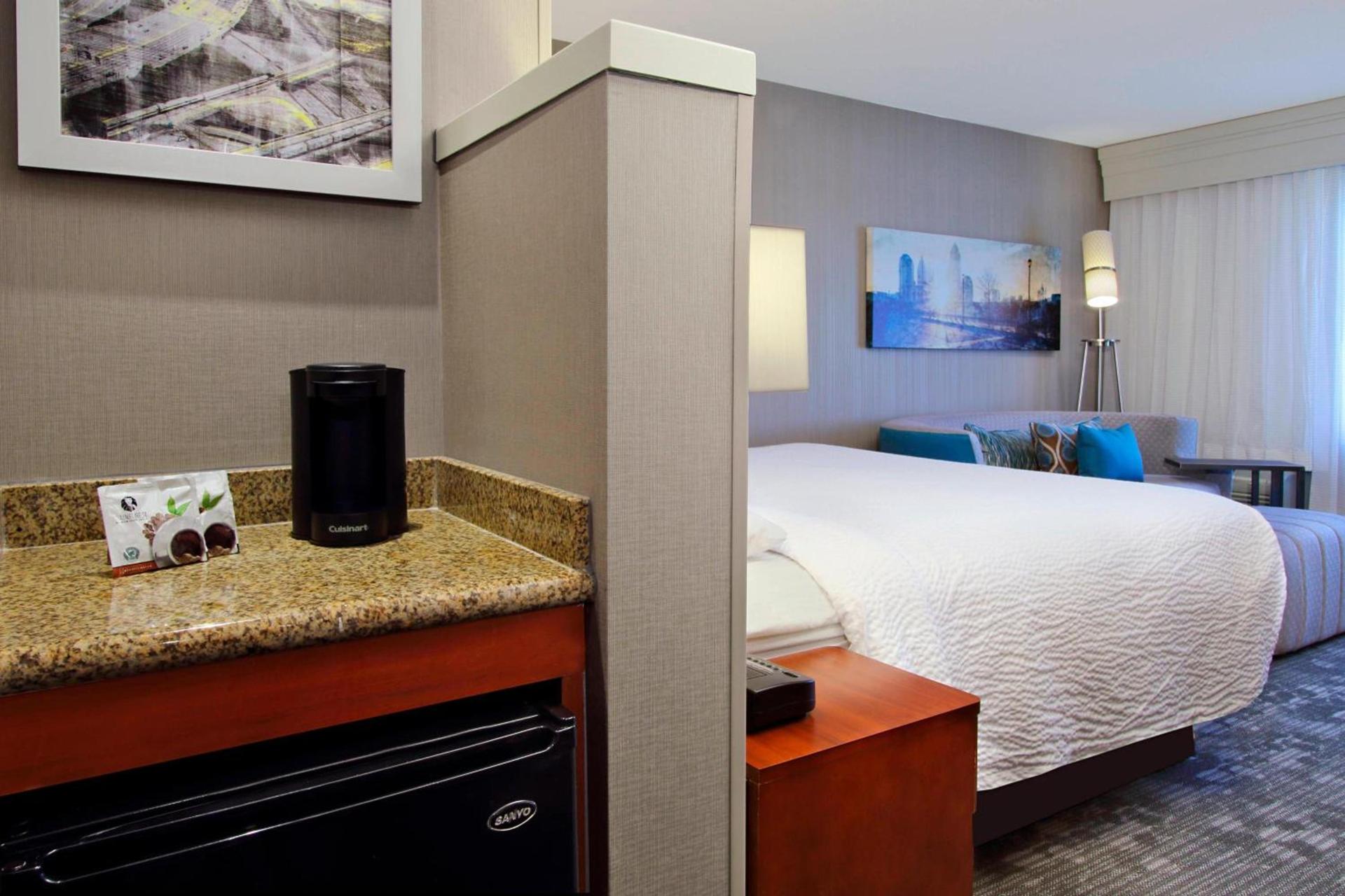 Courtyard by Marriott Atlanta Airport West photo 9