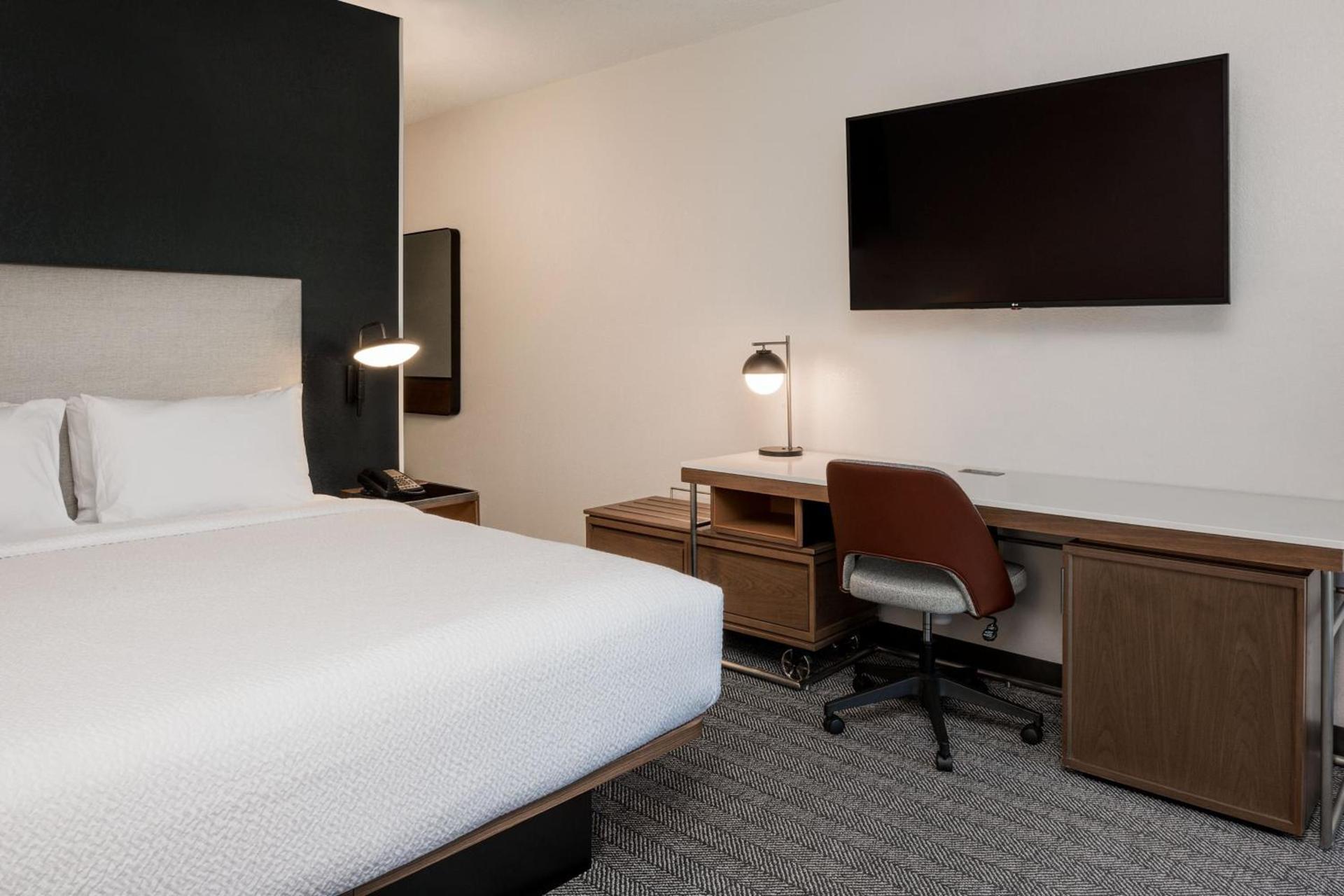 Courtyard by Marriott Charlotte Ballantyne photo 28