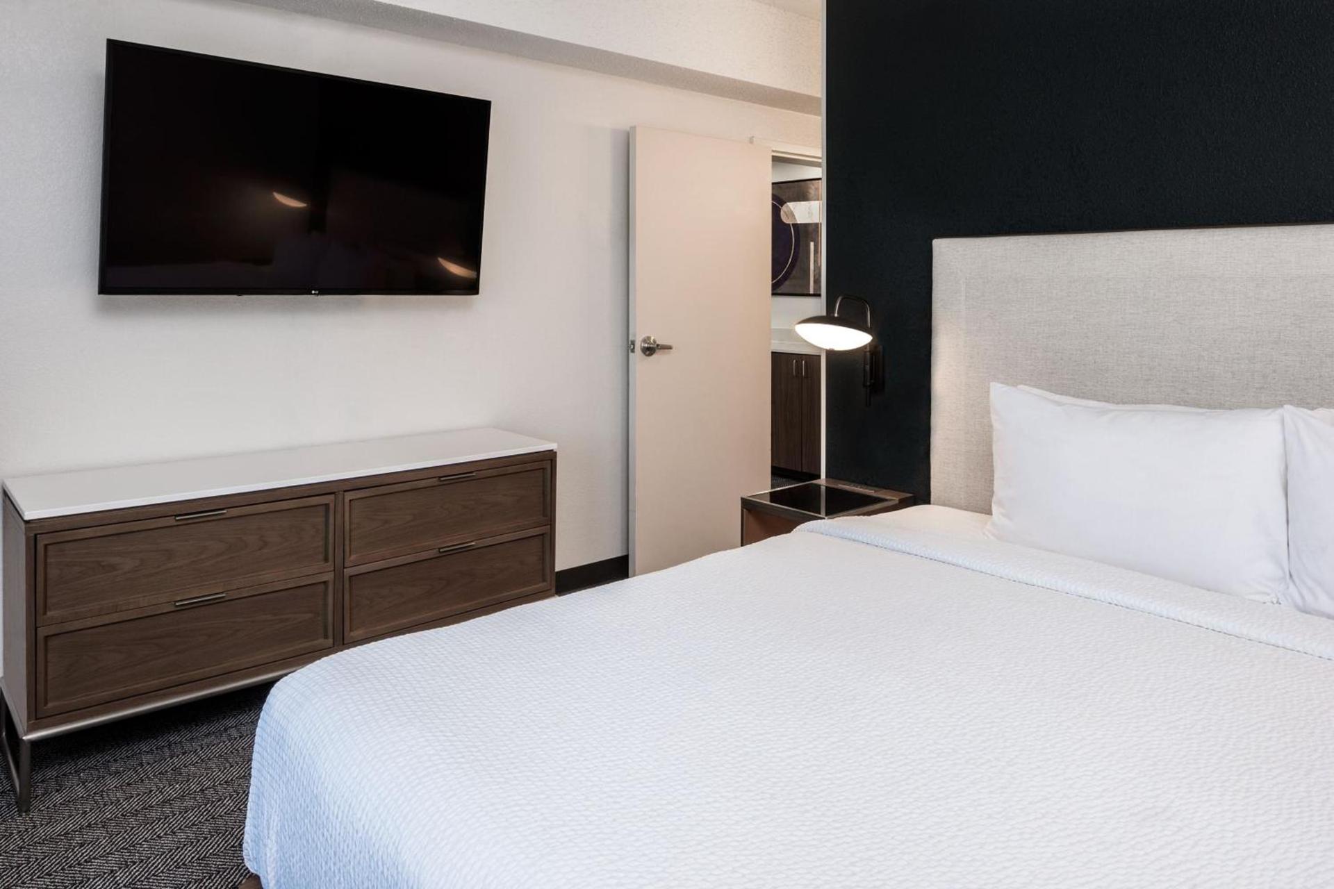 Courtyard by Marriott Charlotte Ballantyne photo 38