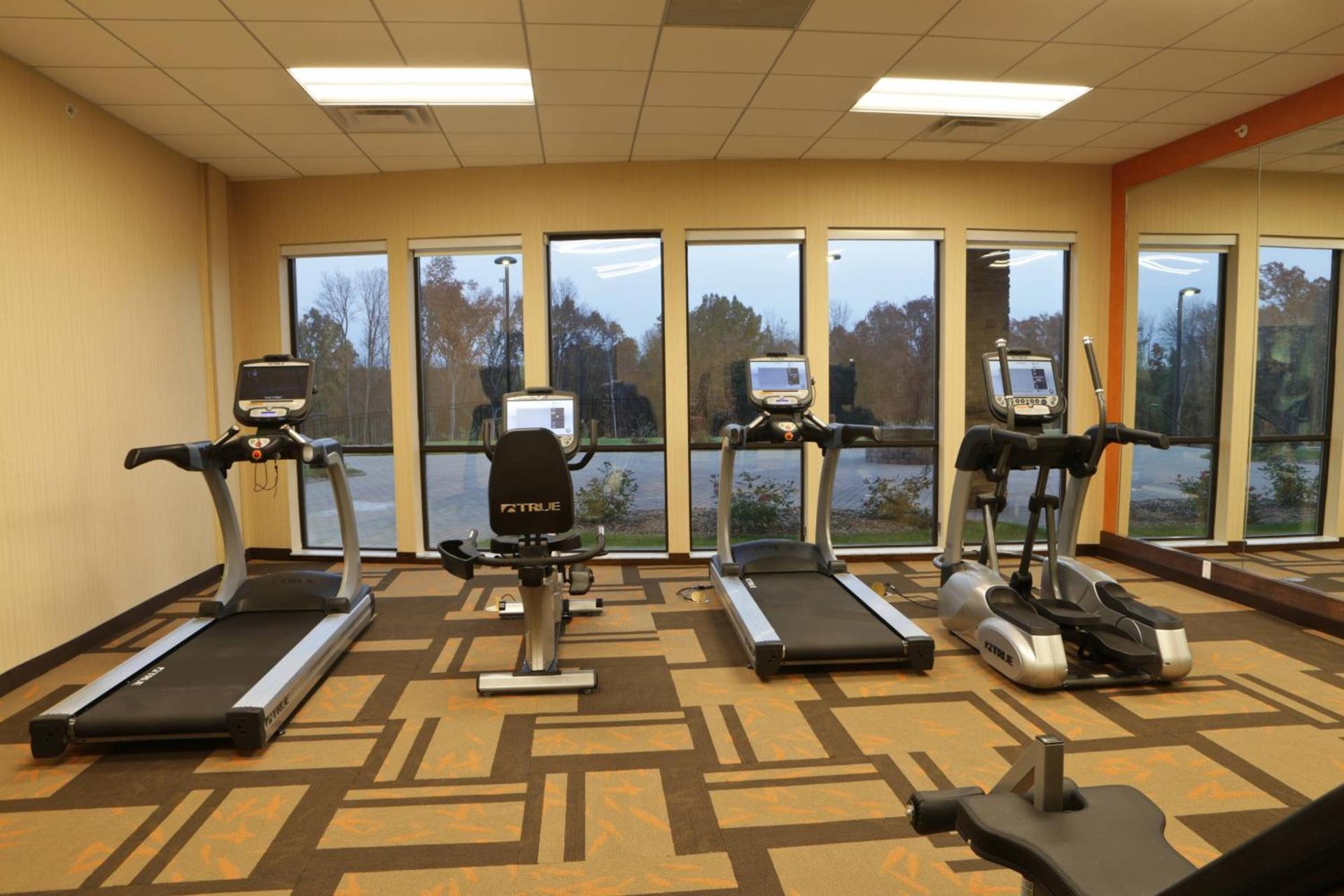 Courtyard by Marriott Battle Creek photo 16