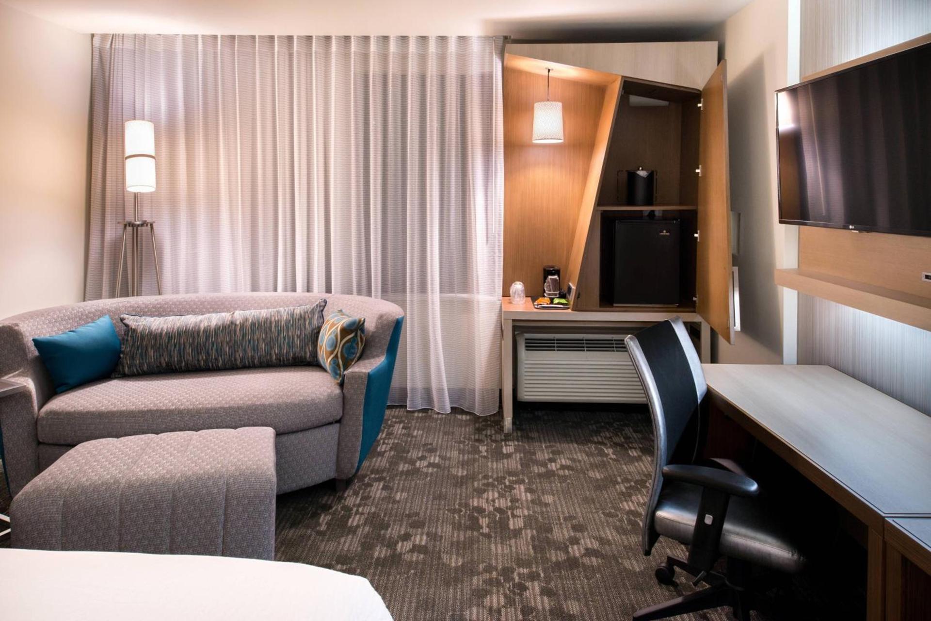 Courtyard by Marriott Jacksonville photo 7