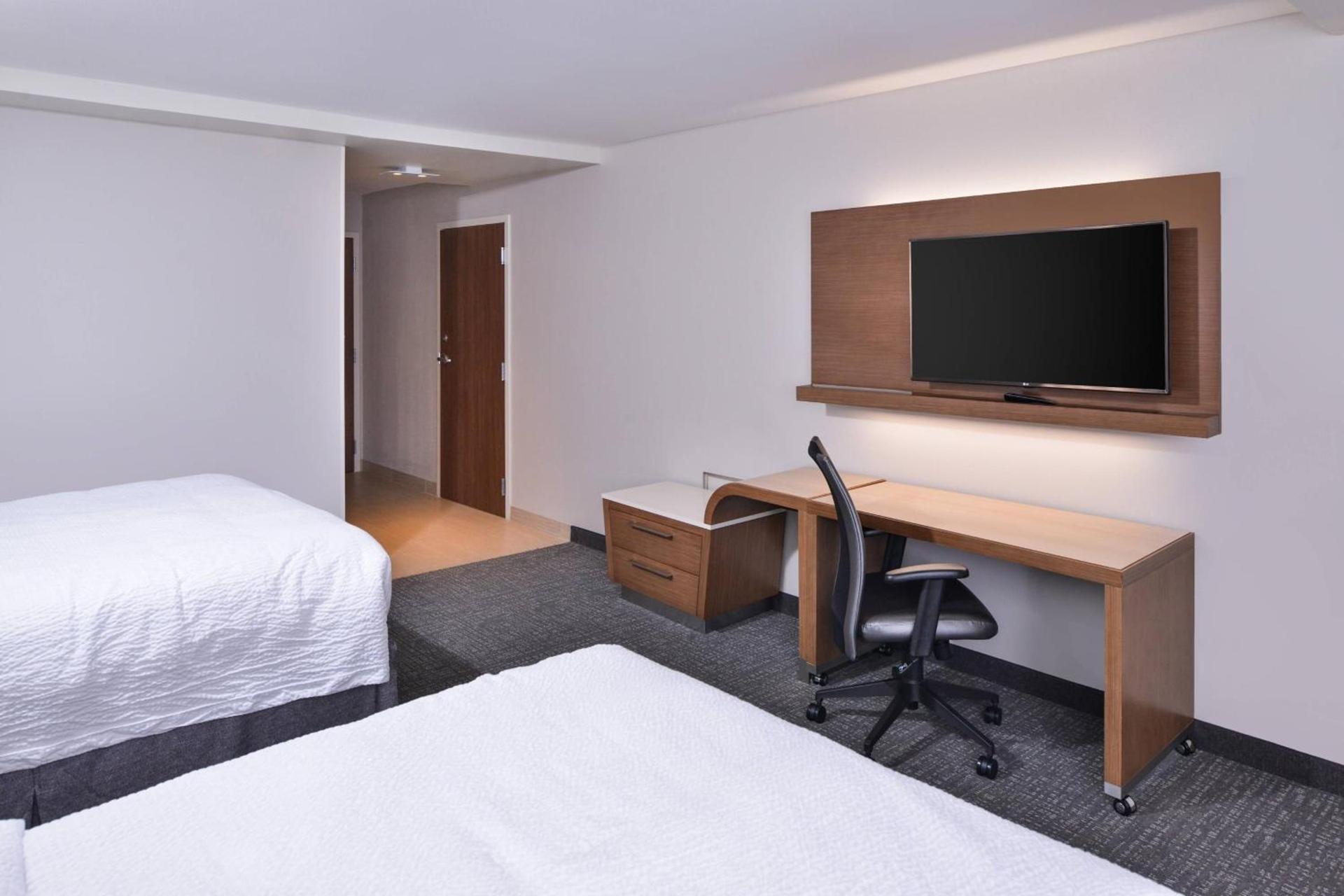 Courtyard by Marriott Columbus Grove City photo 6