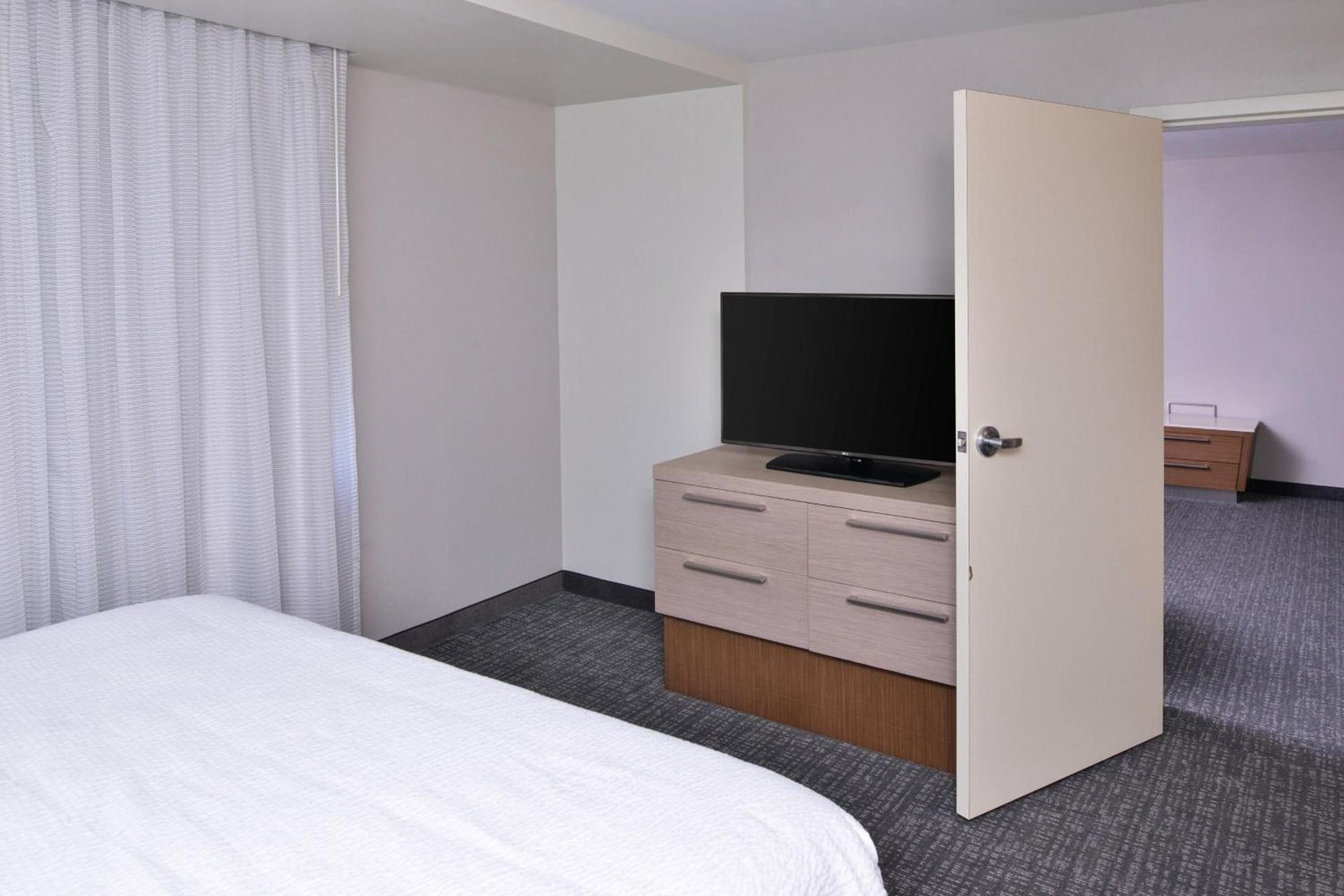 Courtyard by Marriott Columbus Grove City photo 30