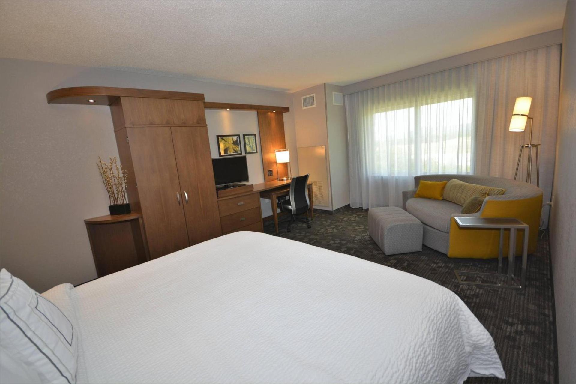Courtyard by Marriott Asheville Airport photo 14