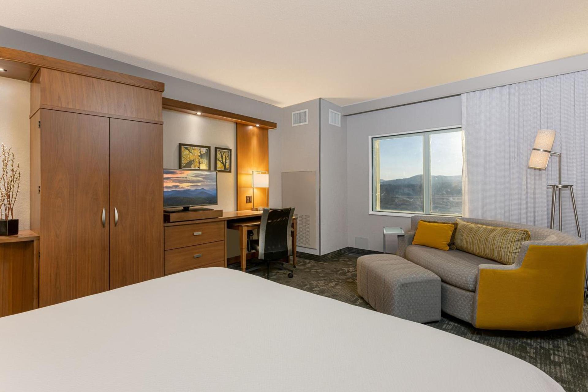Courtyard by Marriott Asheville Airport photo 10