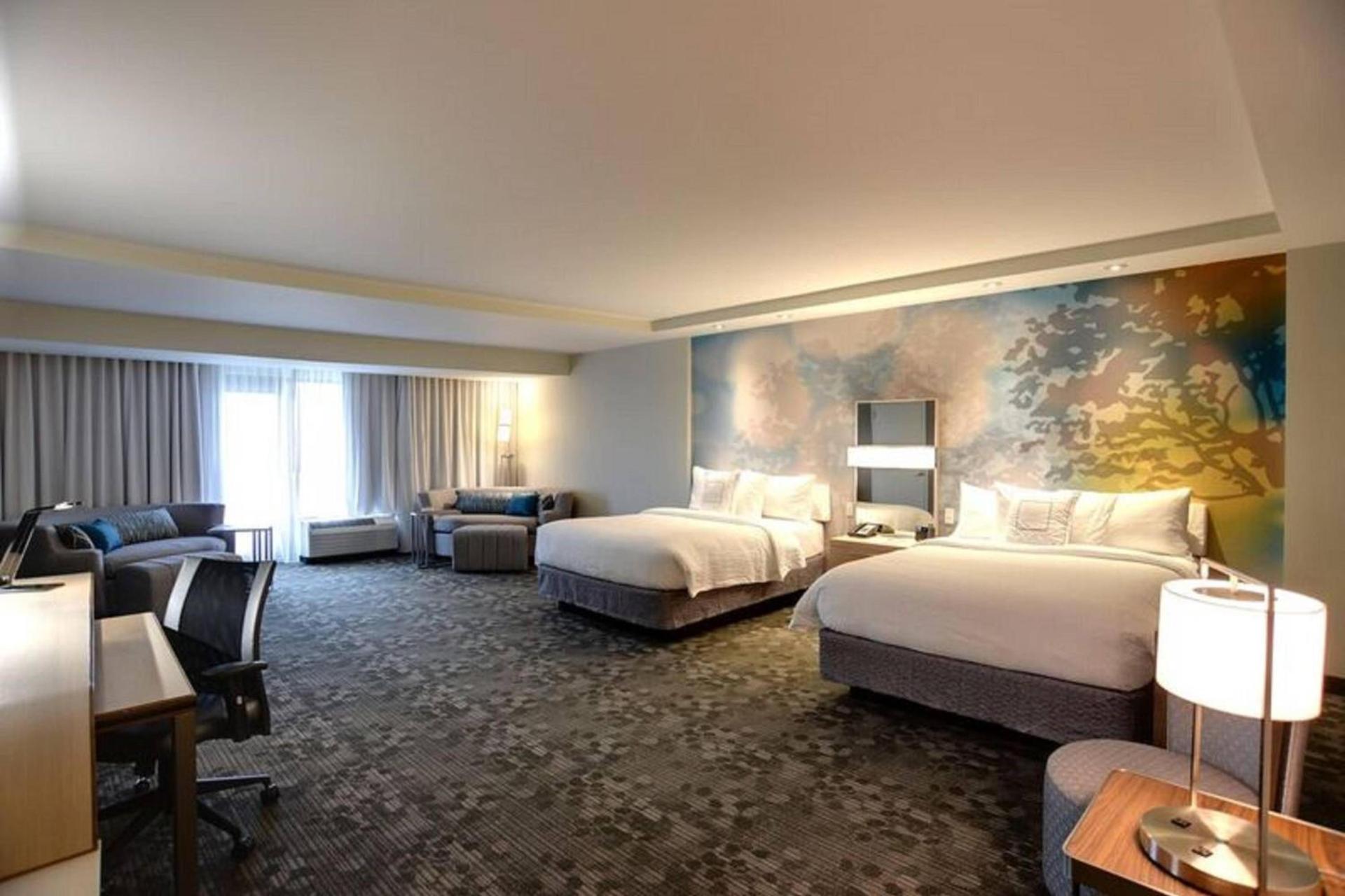 Courtyard by Marriott Columbus OSU photo 5