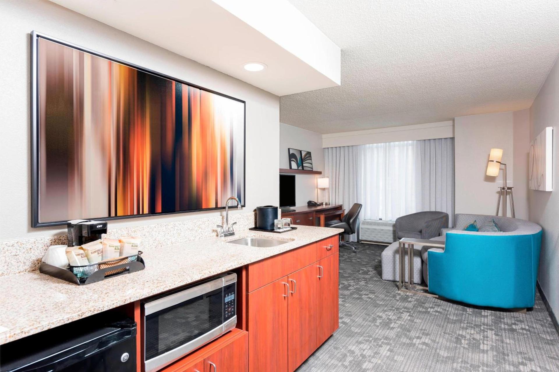 Courtyard by Marriott Louisville Downtown photo 17