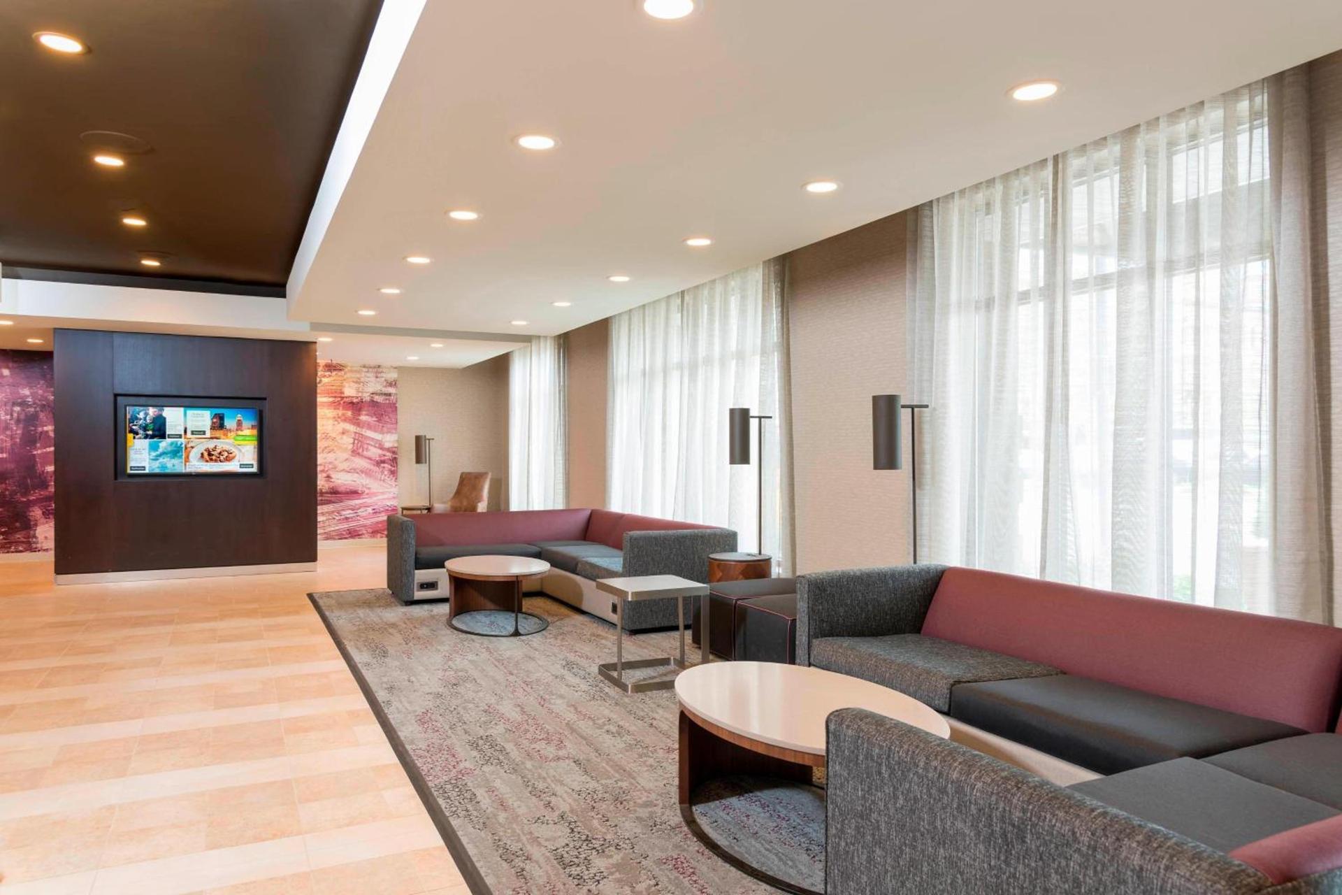 Courtyard by Marriott Louisville Downtown photo 4