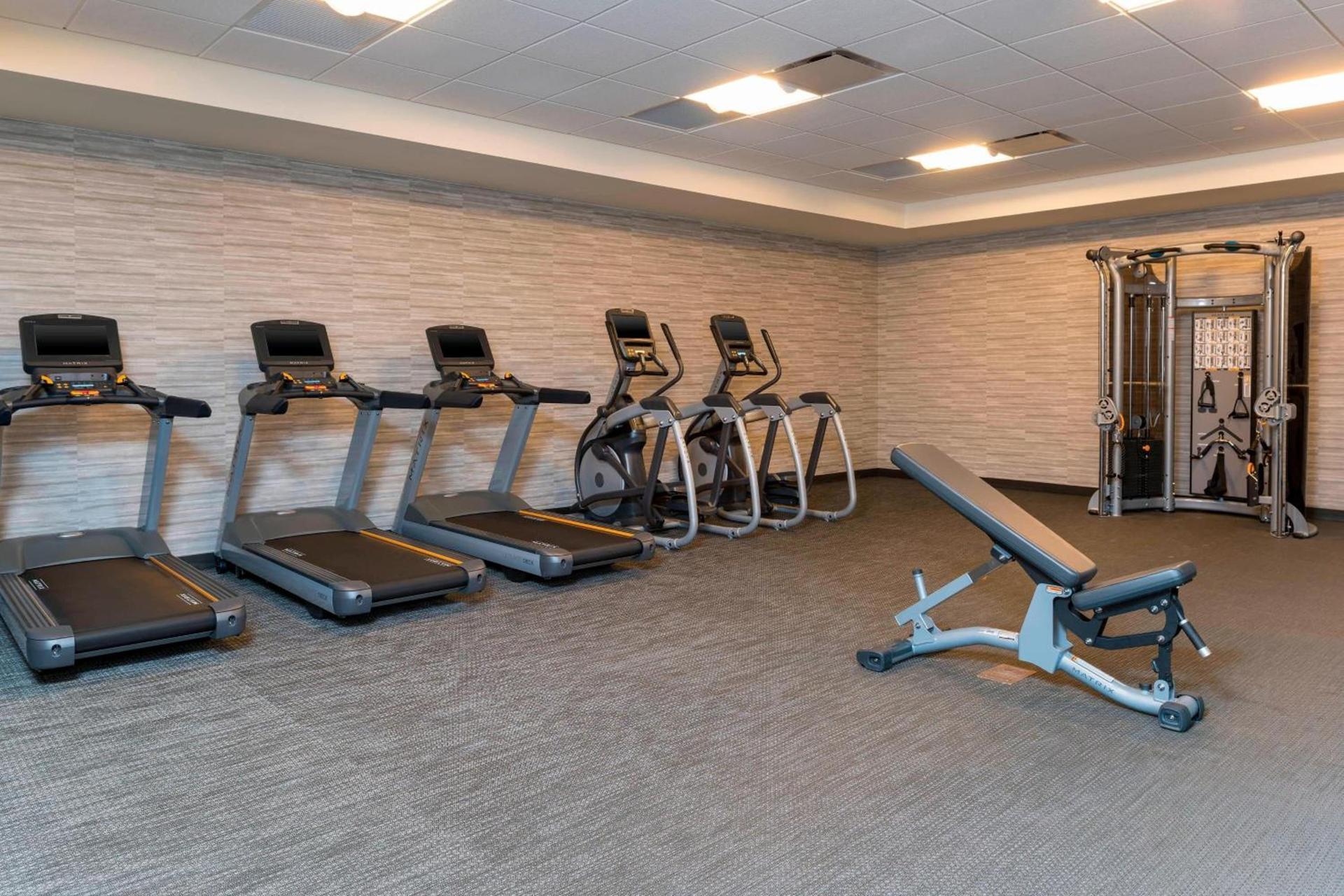 Courtyard by Marriott Louisville Downtown photo 27