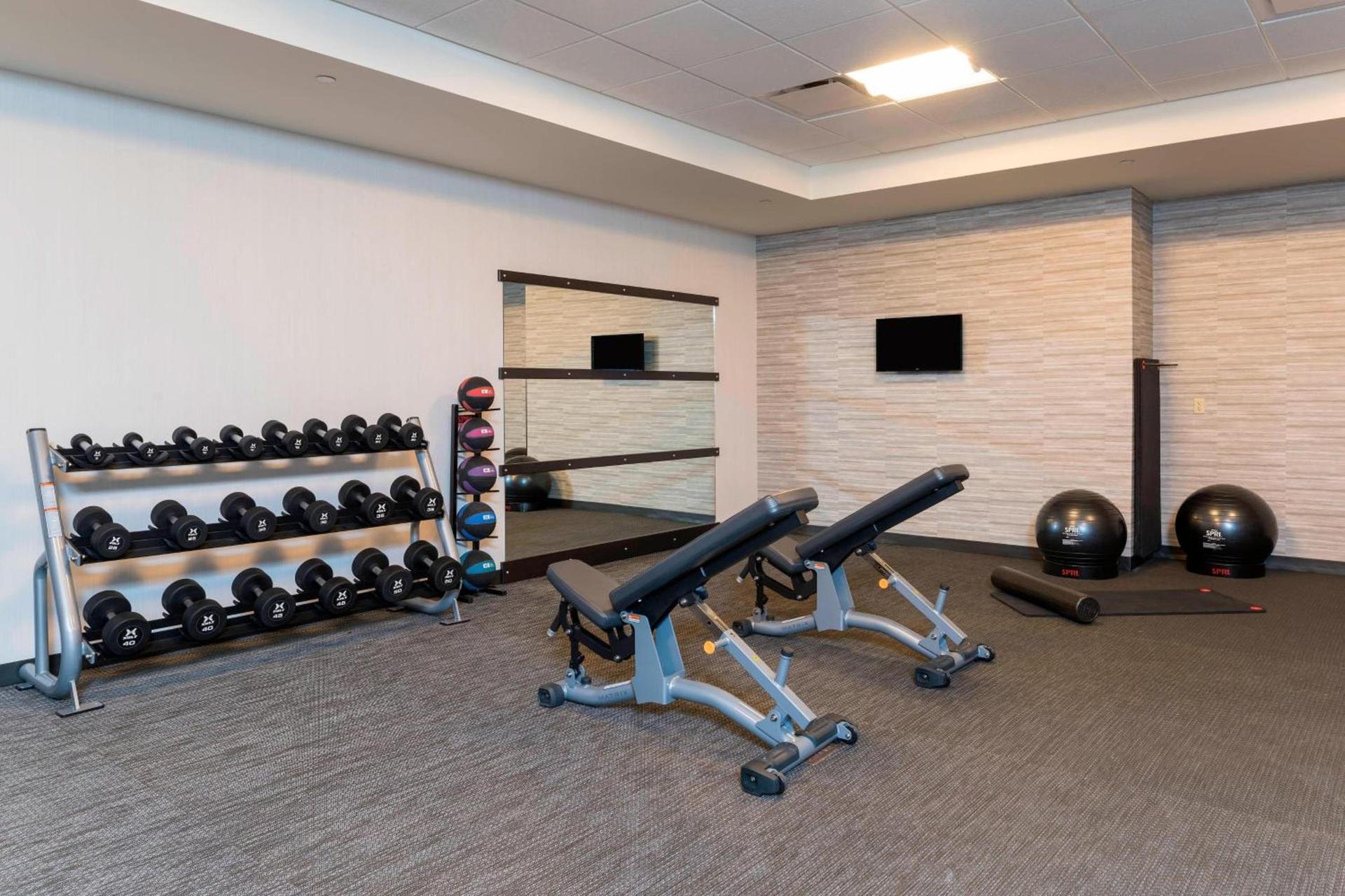 Courtyard by Marriott Louisville Downtown photo 28