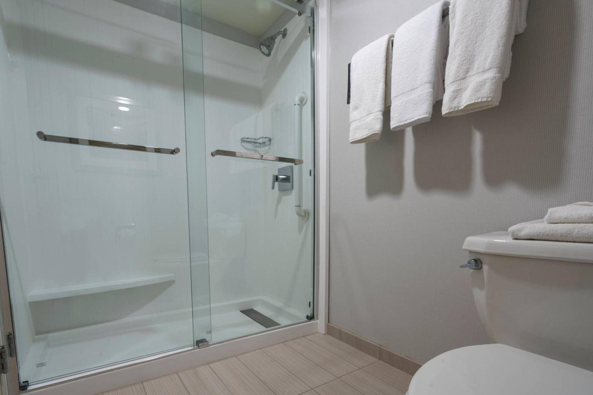 Courtyard by Marriott Cleveland Willoughby photo 13
