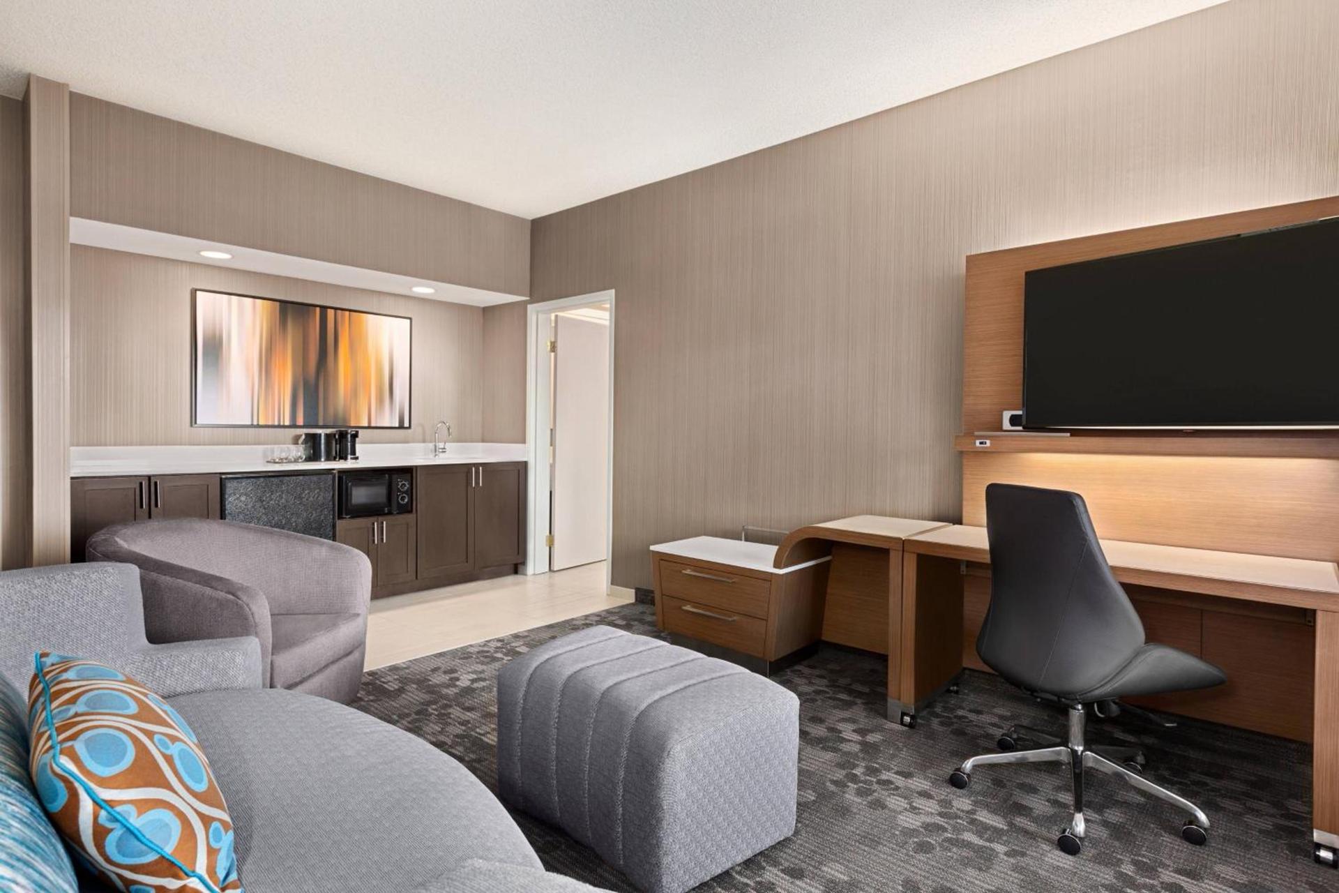 Courtyard by Marriott Roseville photo 23